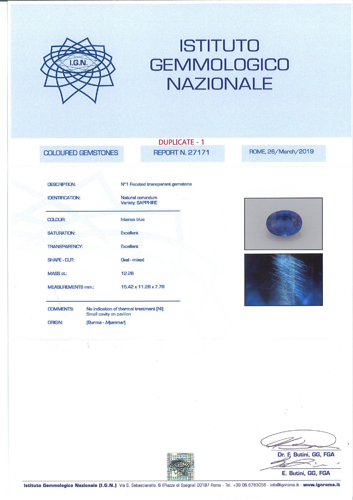 Anello in oro bianco 18k con zaffiro Burma ovale e diamanti