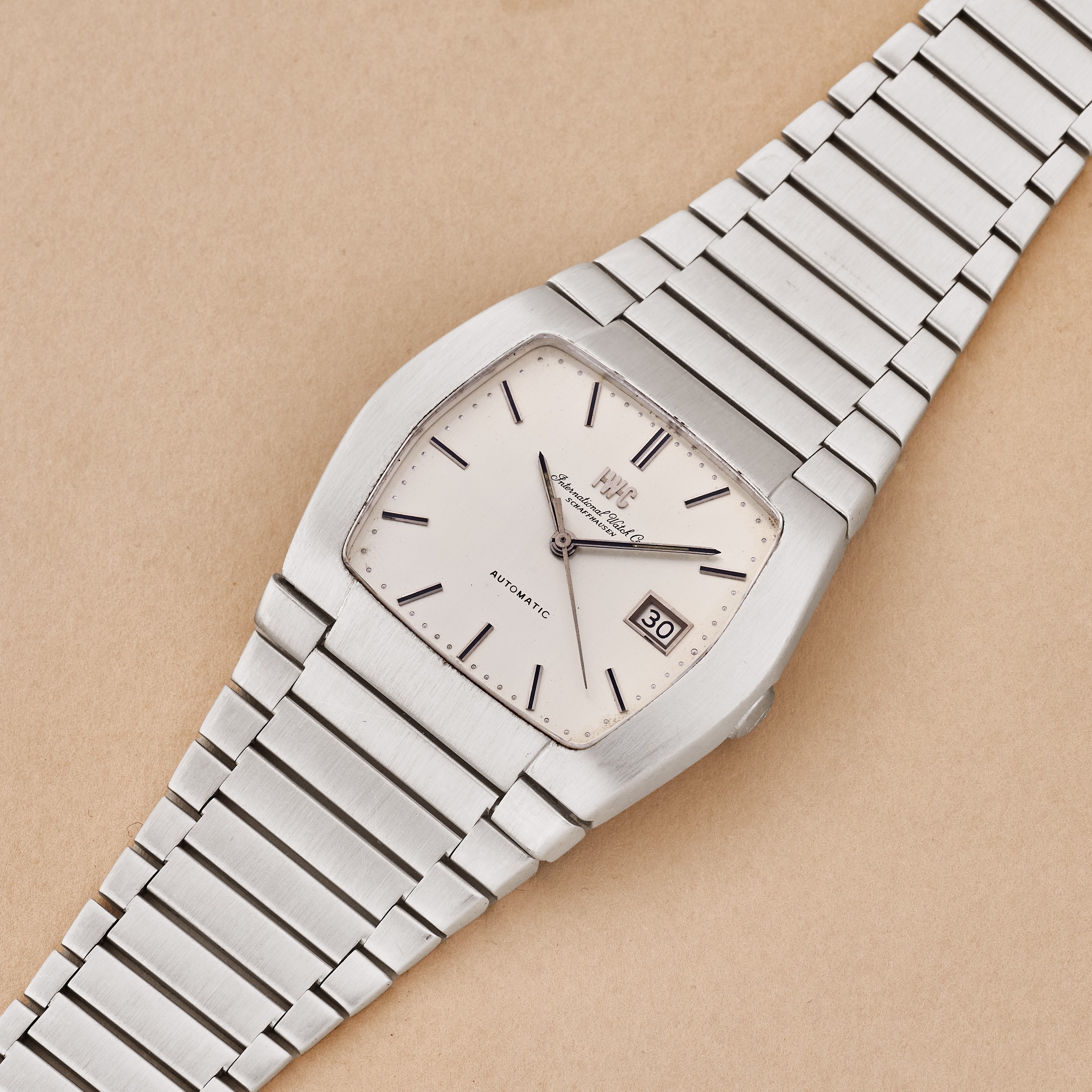 Iwc - TV Screen in oro bianco 18k (quadrante argenté), anni ’70