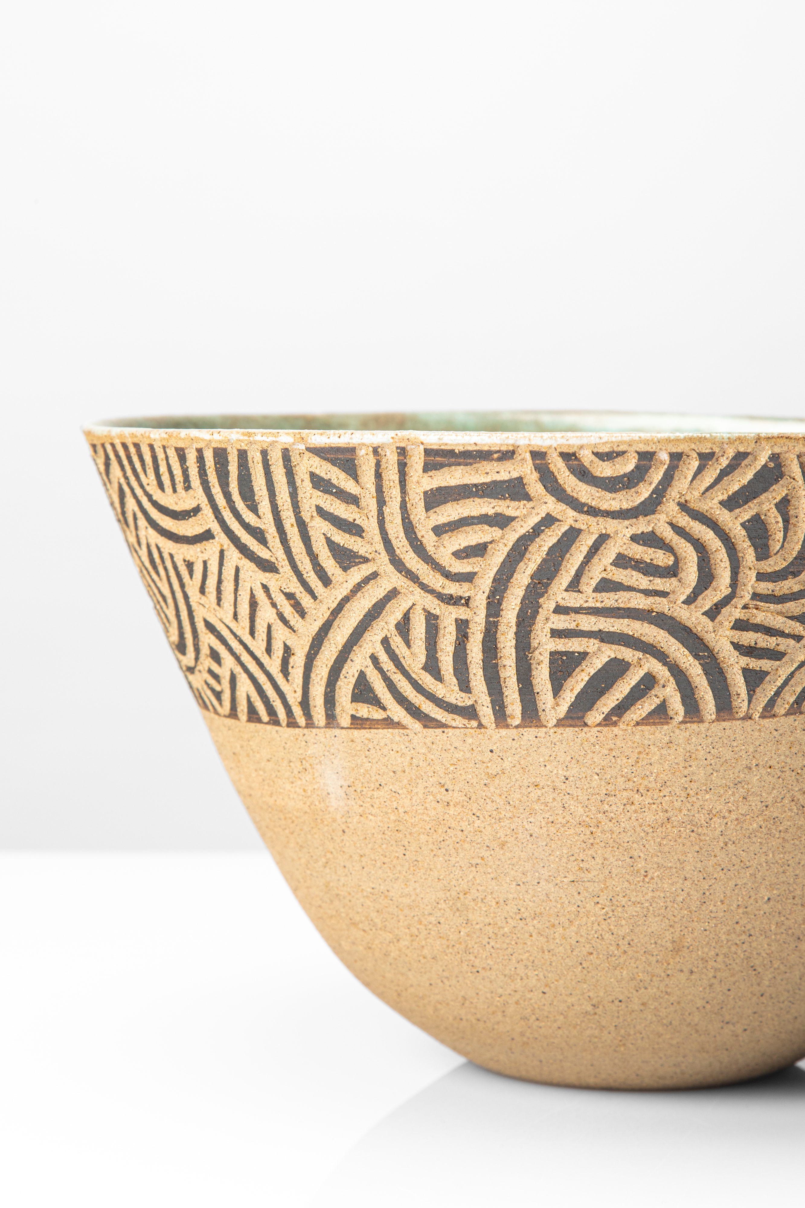 Bruno Gambone - Ciotola centrotavola in ceramica smaltata