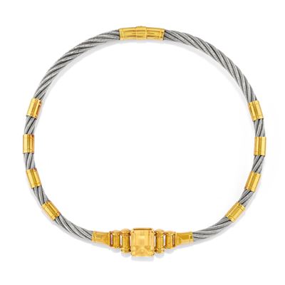 Collana in oro giallo 18k con quarzo, maglia in filo d’acciaio e elementi in barilotti