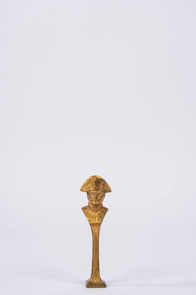 Sigillo in bronzo dorato con effigie