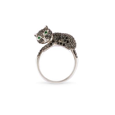 Anello con gatto, in oro bianco 18k con diamanti neri e occhi in tsavorite