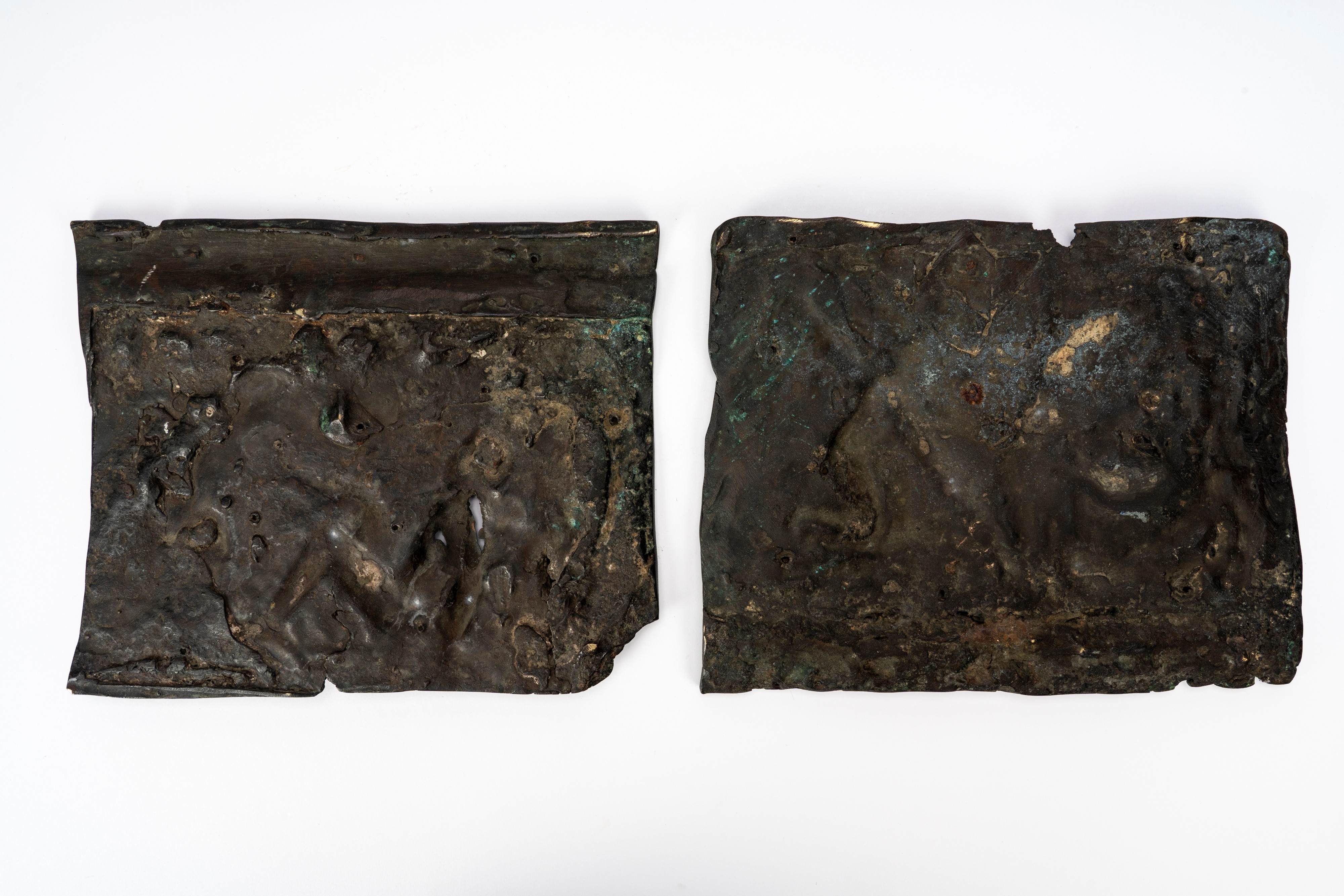 Bronzo, Due formelle con Ercole fanciullo che strozza i serpenti e La morte di Ercole sulla pira,...