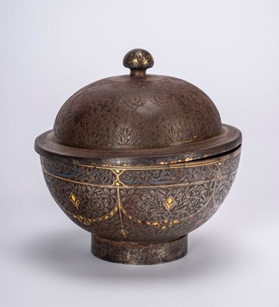 Coppa brucia incenso con coperchio, metallo inciso e damaschinato (Medio Oriente, XIX-XX secolo)
