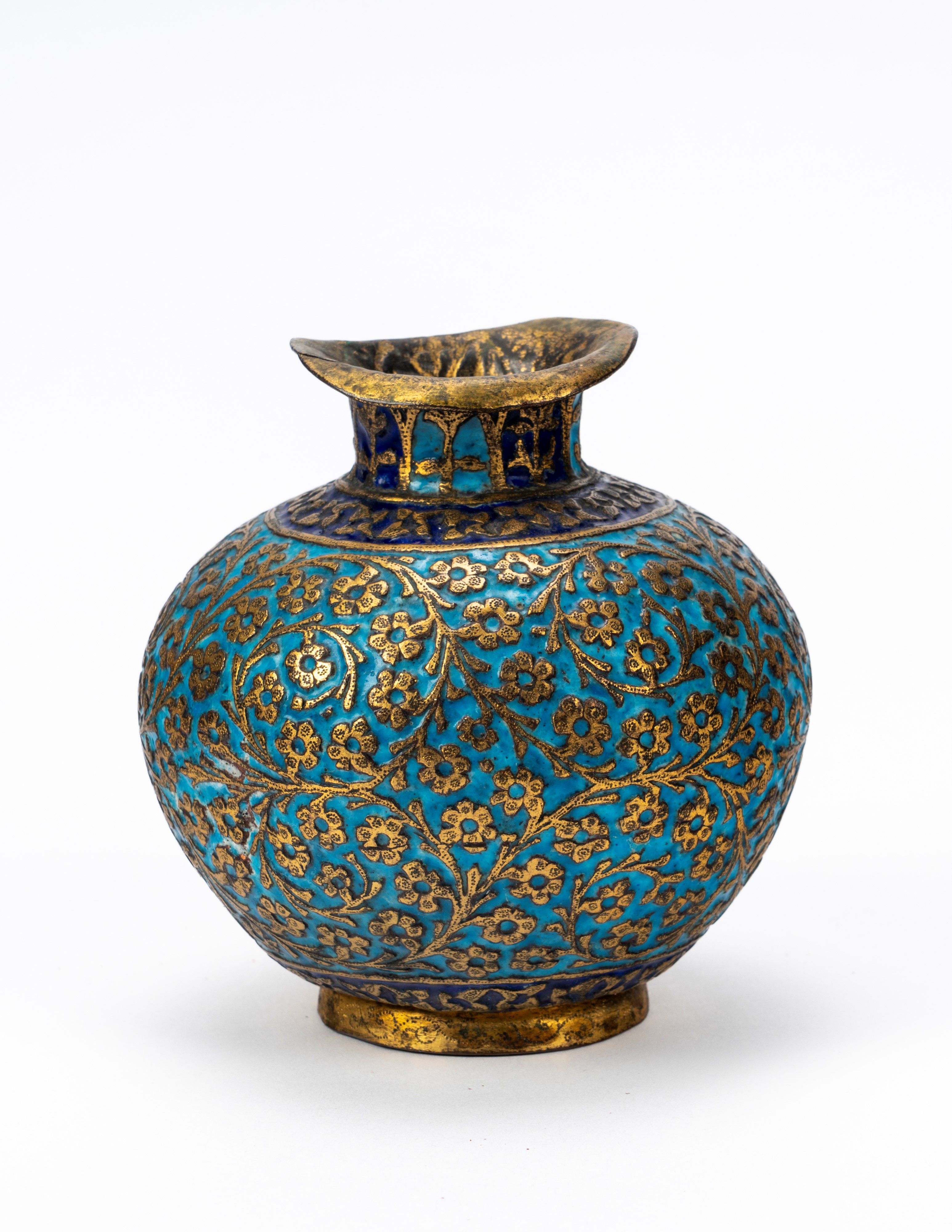 Vaso in metallo con smalti policromi in stile persiano, XIX secolo