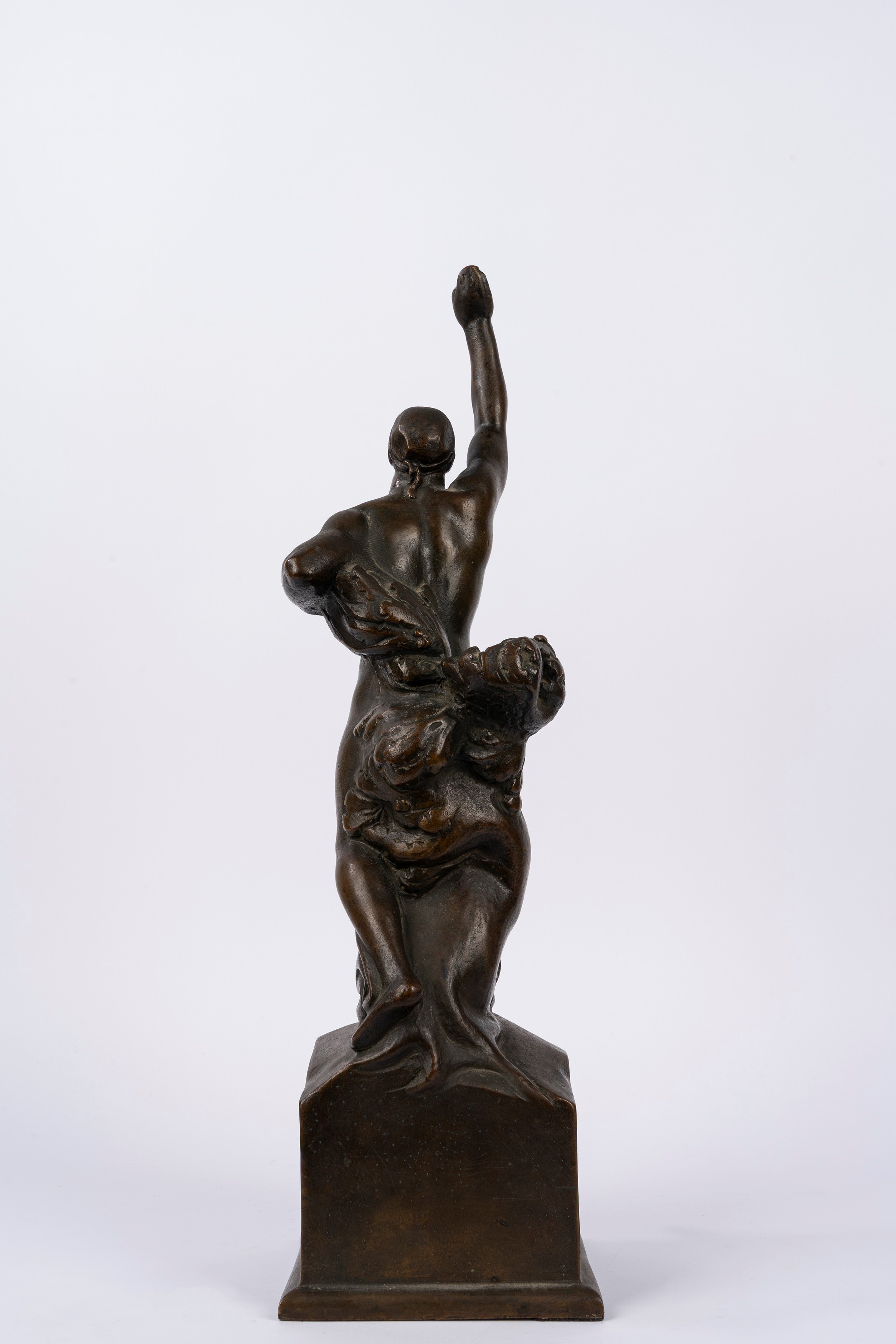 Scultura a tutto tondo, bronzo raffigurante figura maschile al saluto fascista (anni 1920), non f...