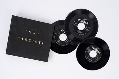 Raccolta di inni del Ventennio fascista, dischi in vinile 45 giri (10 titoli) in cofanetto editor...