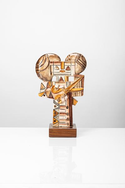 Il Sarto, scultura in ceramica smaltata policroma con base in legno