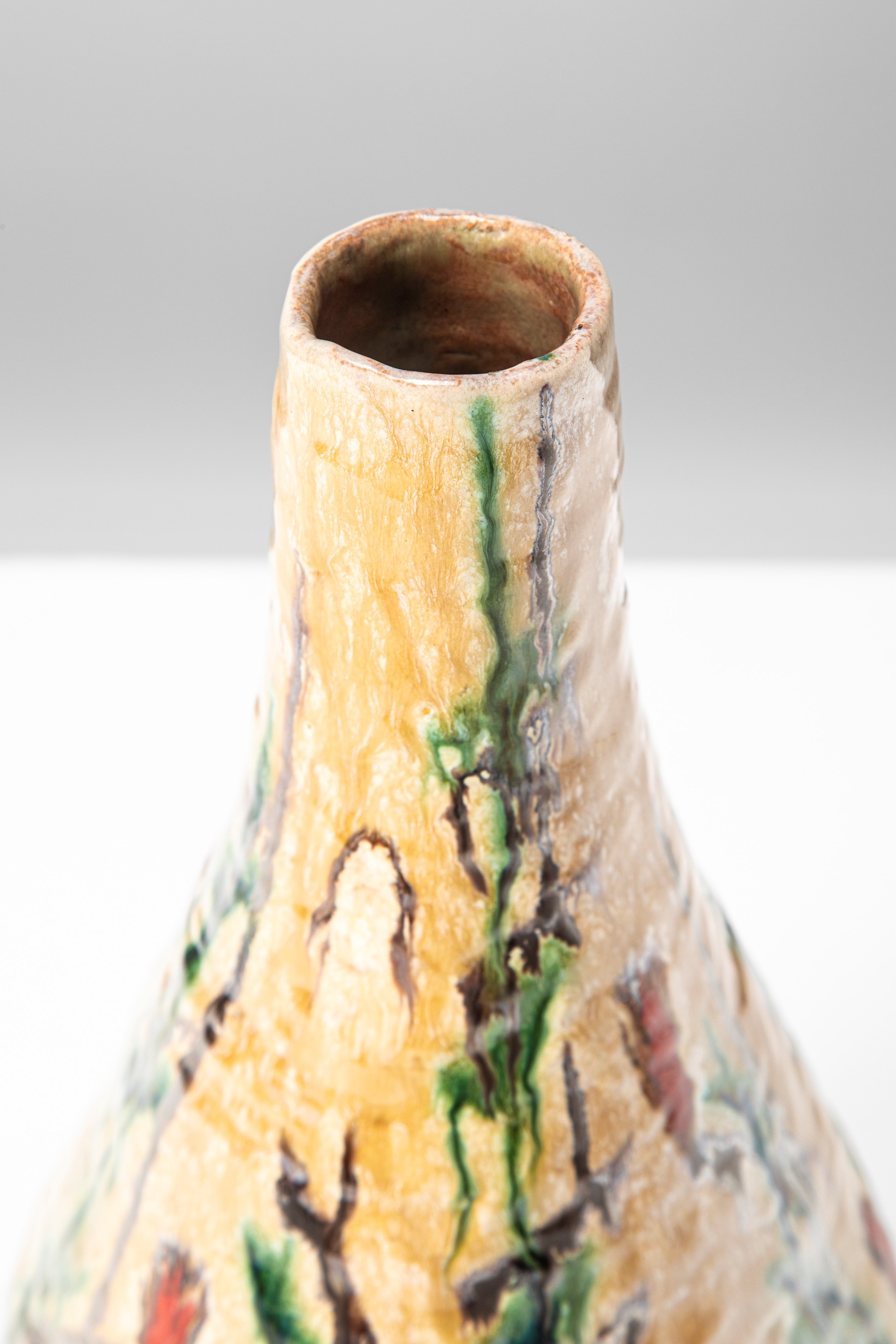 Giovanni Battista Casanova - Vaso in ceramica smaltata, firma sotto la base