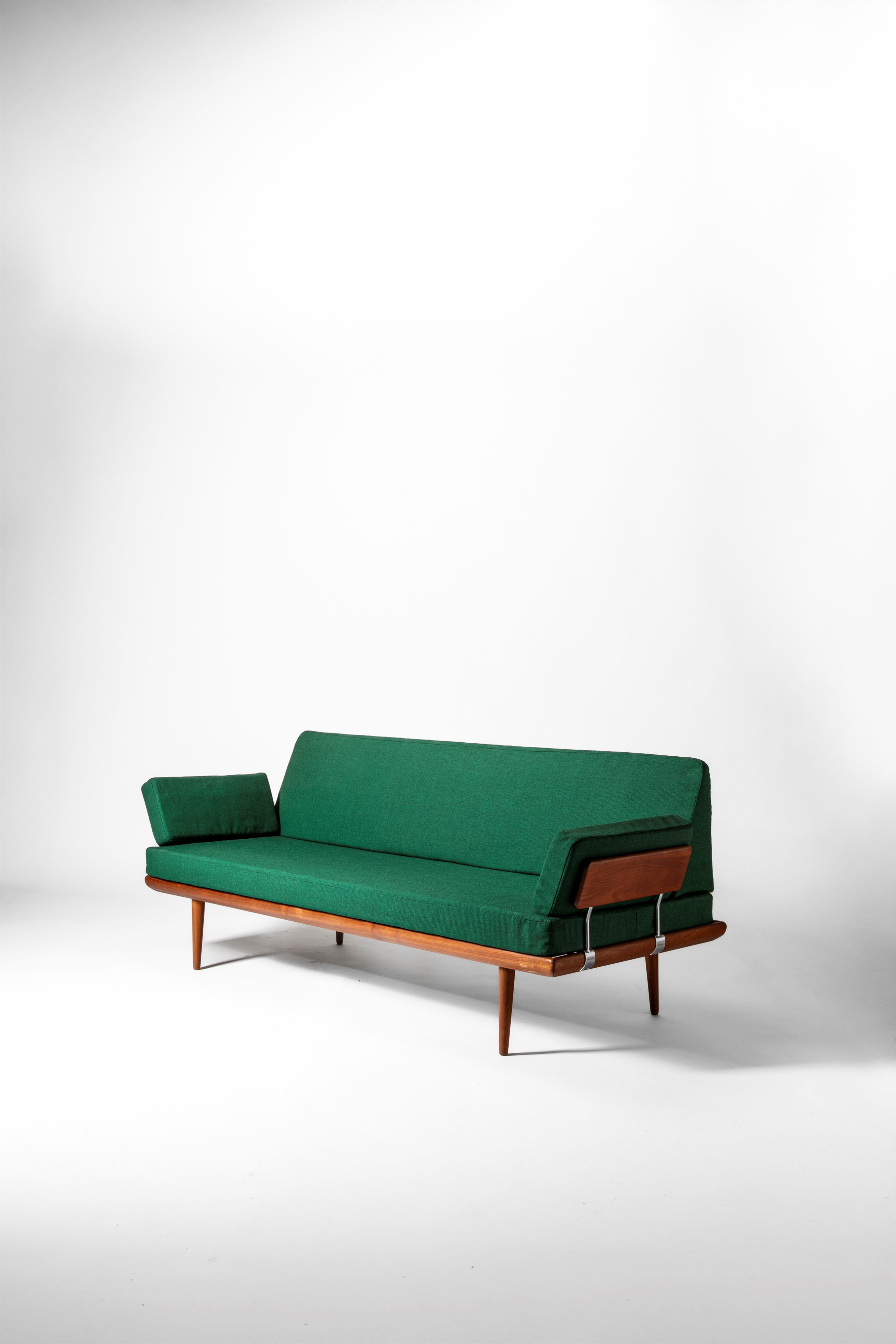 Peter Hvidt, Orla Mølgaard-nielsen - Divano “Minerva” modello FD 417