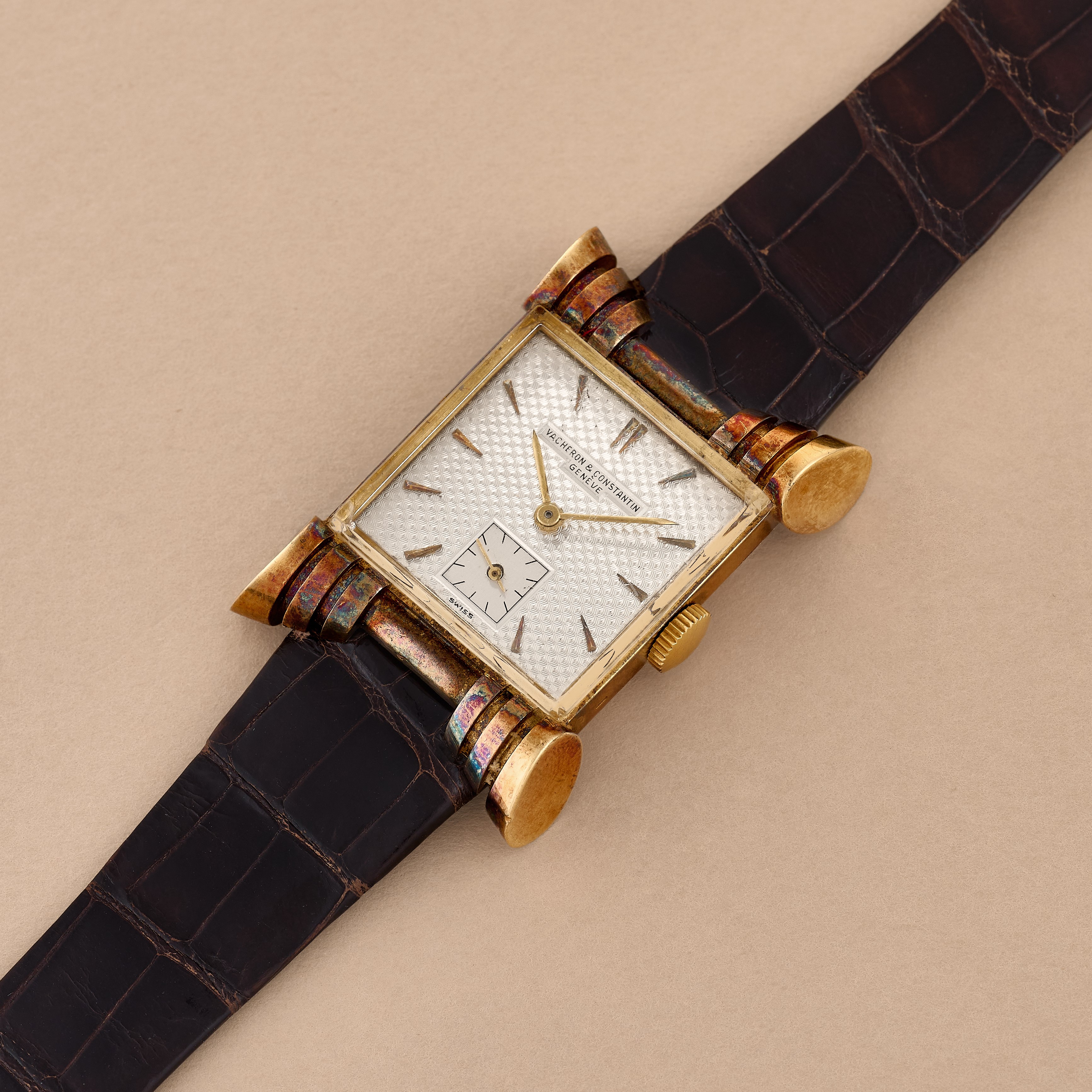 Vacheron Constantin - Cornucopia 4695 guilloché, cassa in oro 18k (anni 1950)