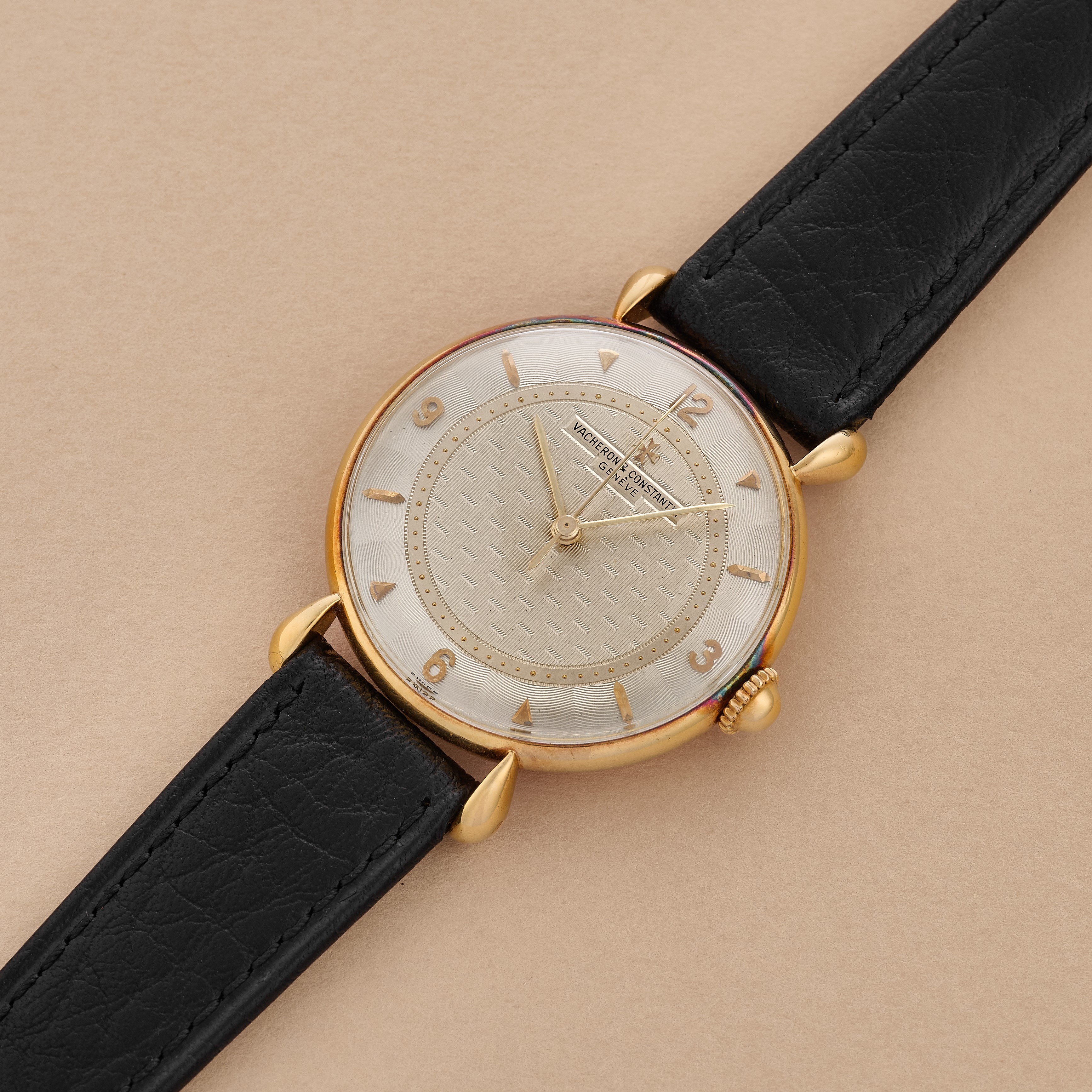 Vacheron Constantin - Orologio da polso, cassa rotonda in oro 18k con doppio guilloché (anni '50)