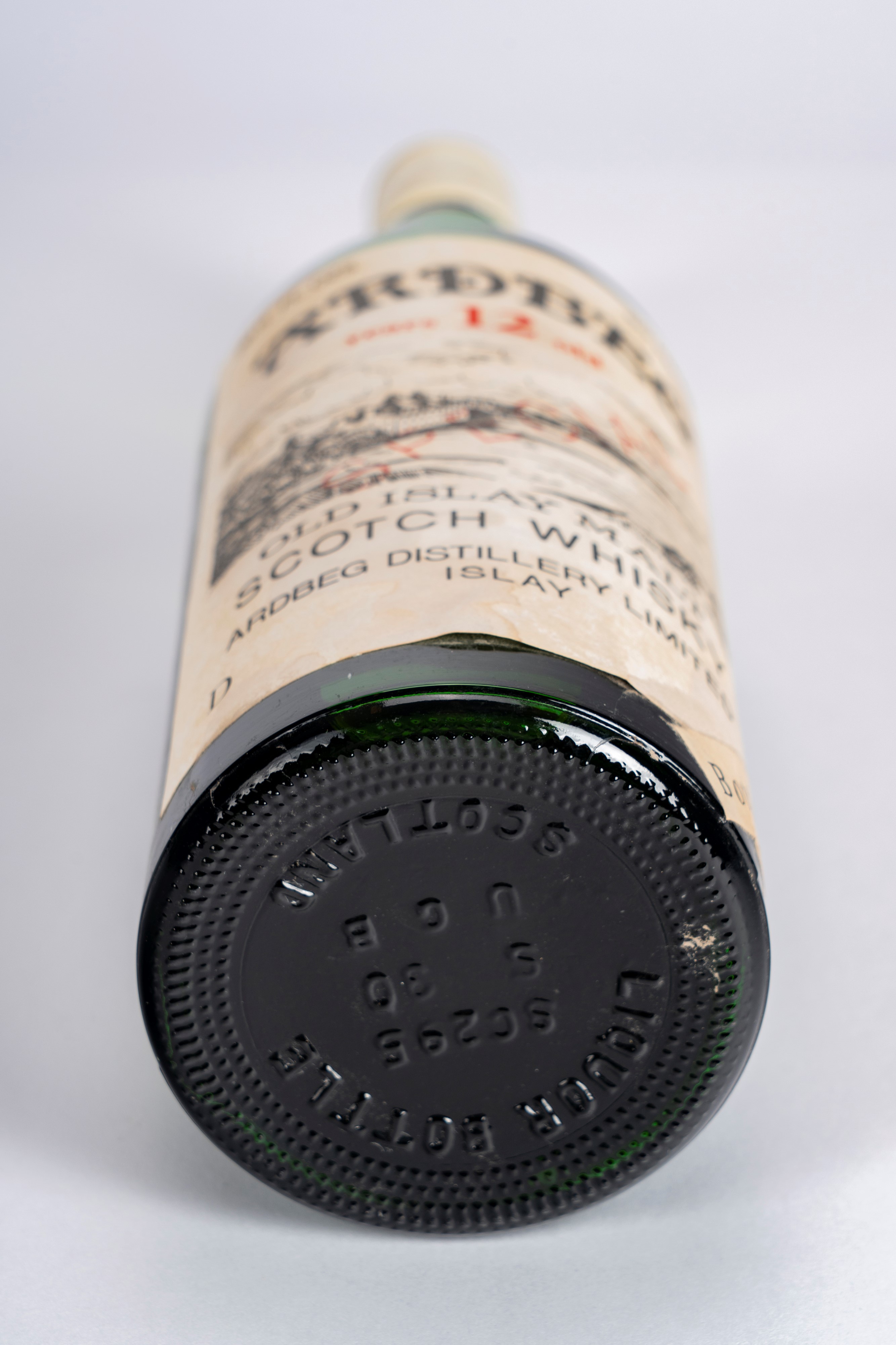 Scozia - Whisky scozzese single malt di Islay, Ardbeg 12 anni (imbottigliato nel 1966)
