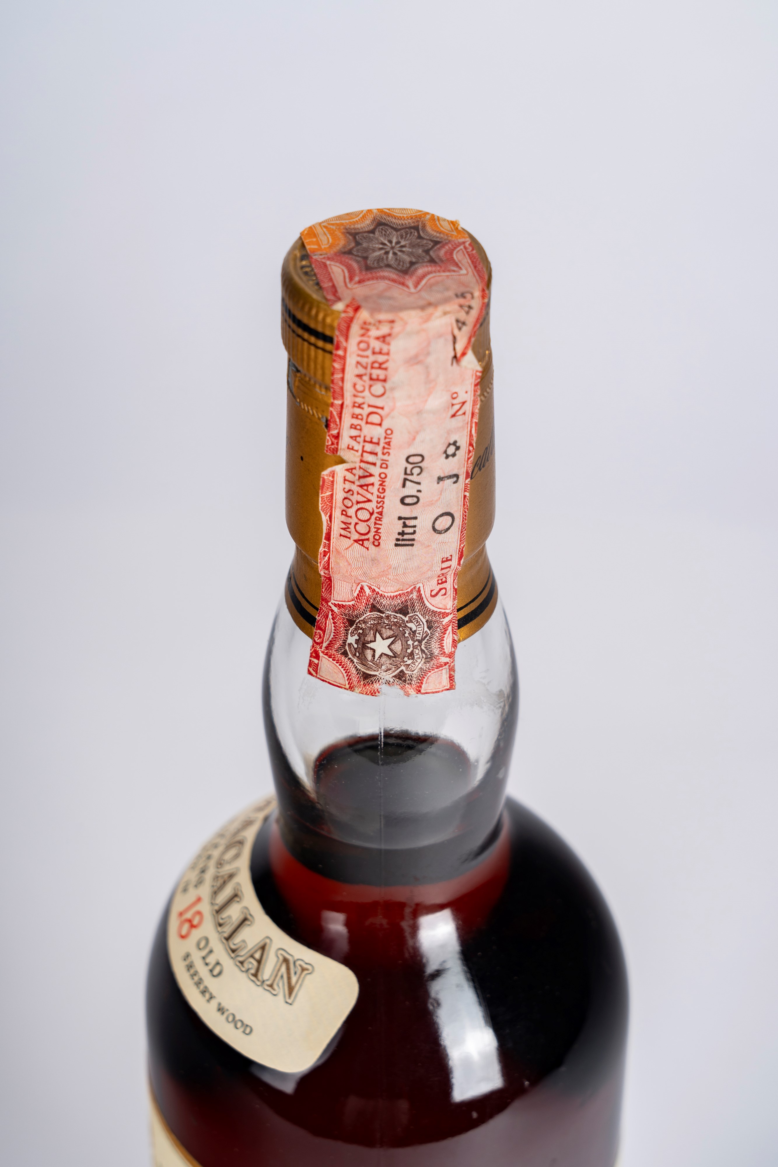 Scozia - Macallan, Single Highland Malt Scotch Whisky 18 anni (imbottigliato 1990)