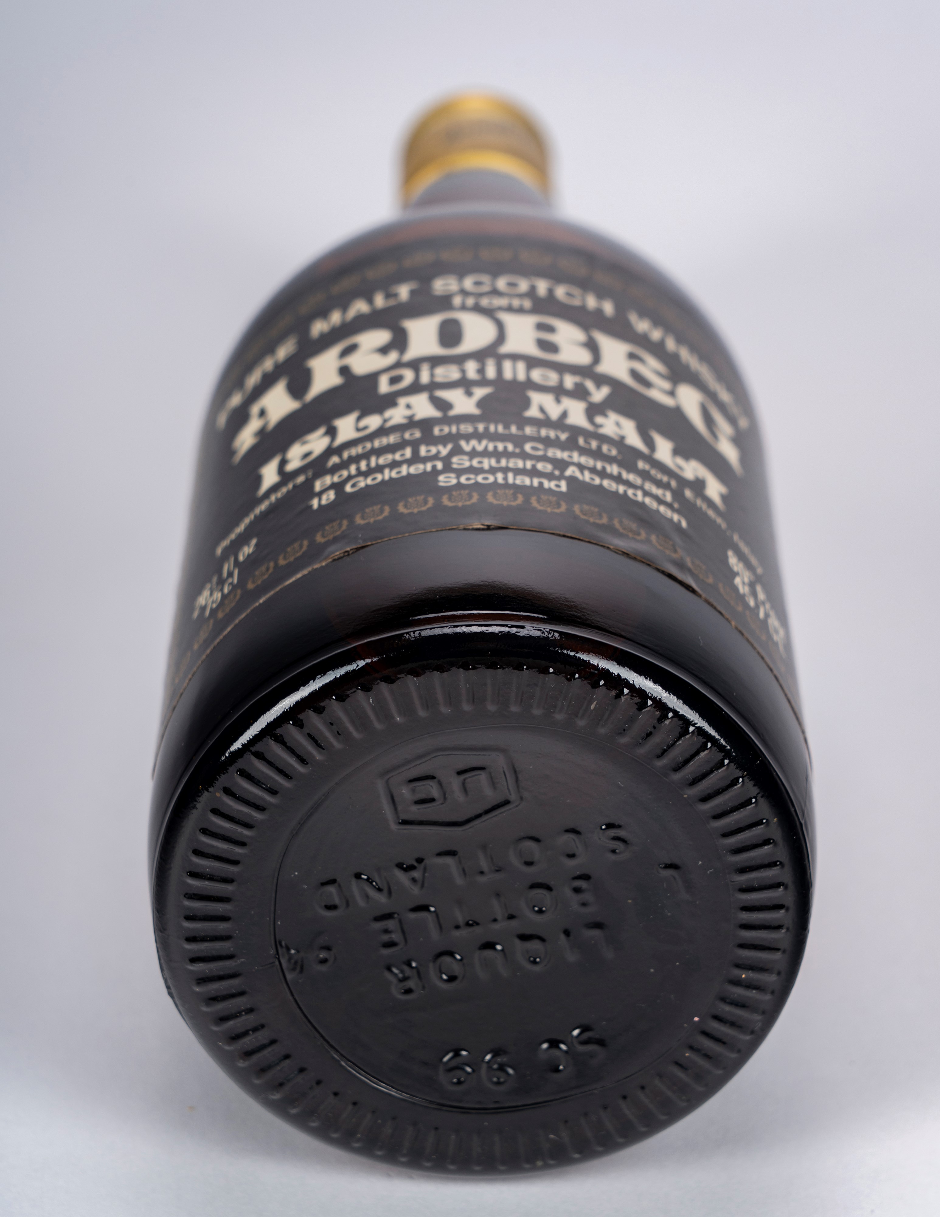 Scozia - Ardbeg, Pure Malt Scotch Whisky 14 anni (distillato aprile 1965; imbottigliato aprile 19...