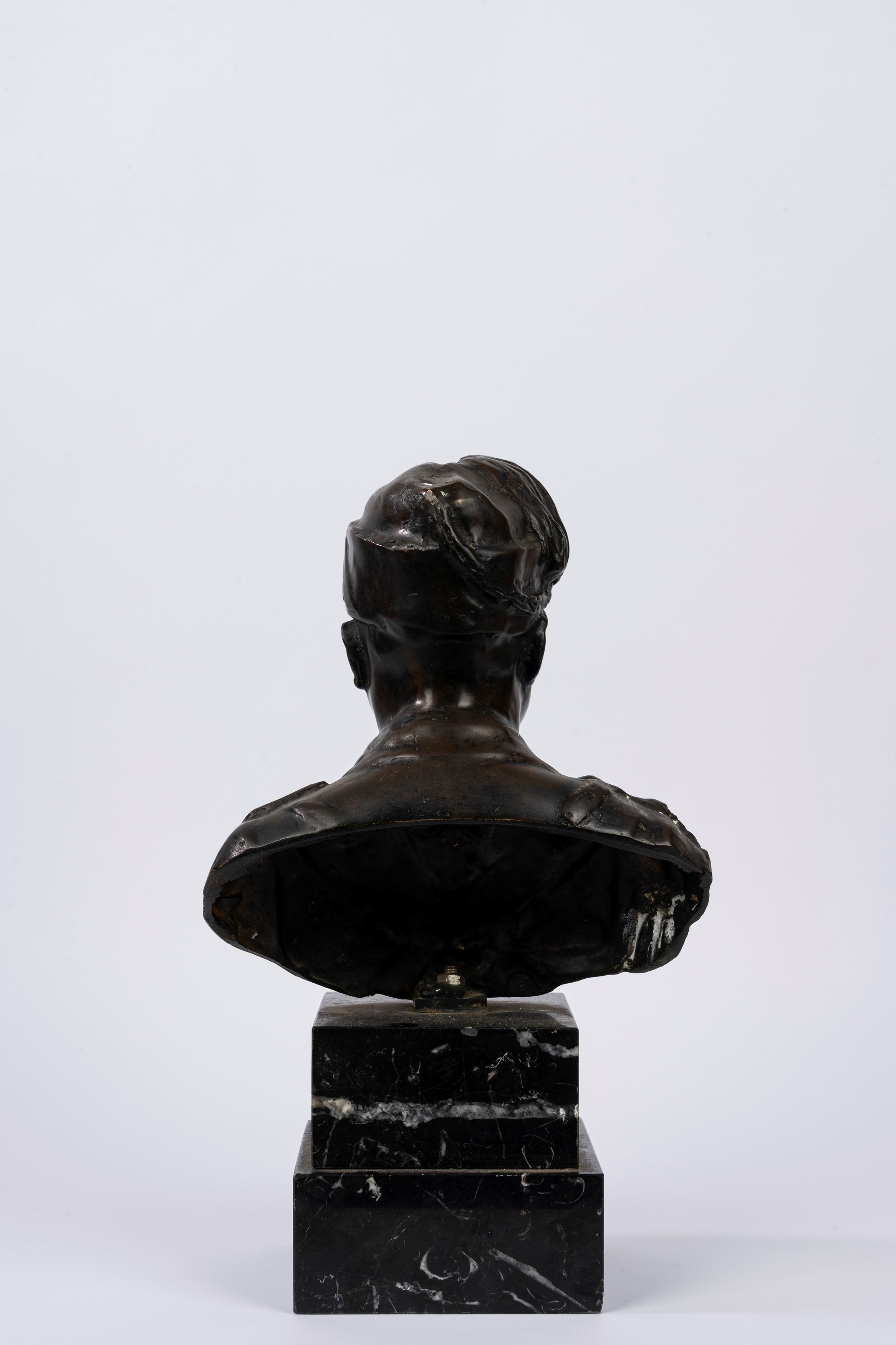 Benito Mussolini - Busto in bronzo con uniforme da Primo Caporale d’Onore
