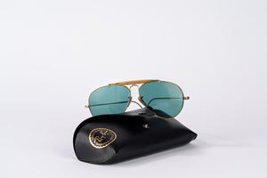 Occhiali Ray-Ban usati nella tourn&eacute;e Banana Republic