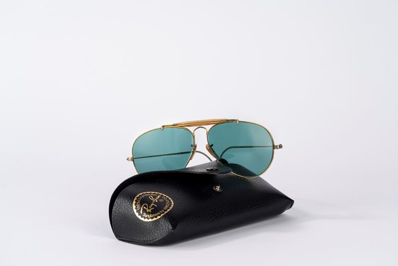Occhiali Ray-Ban usati nella tournée Banana Republic