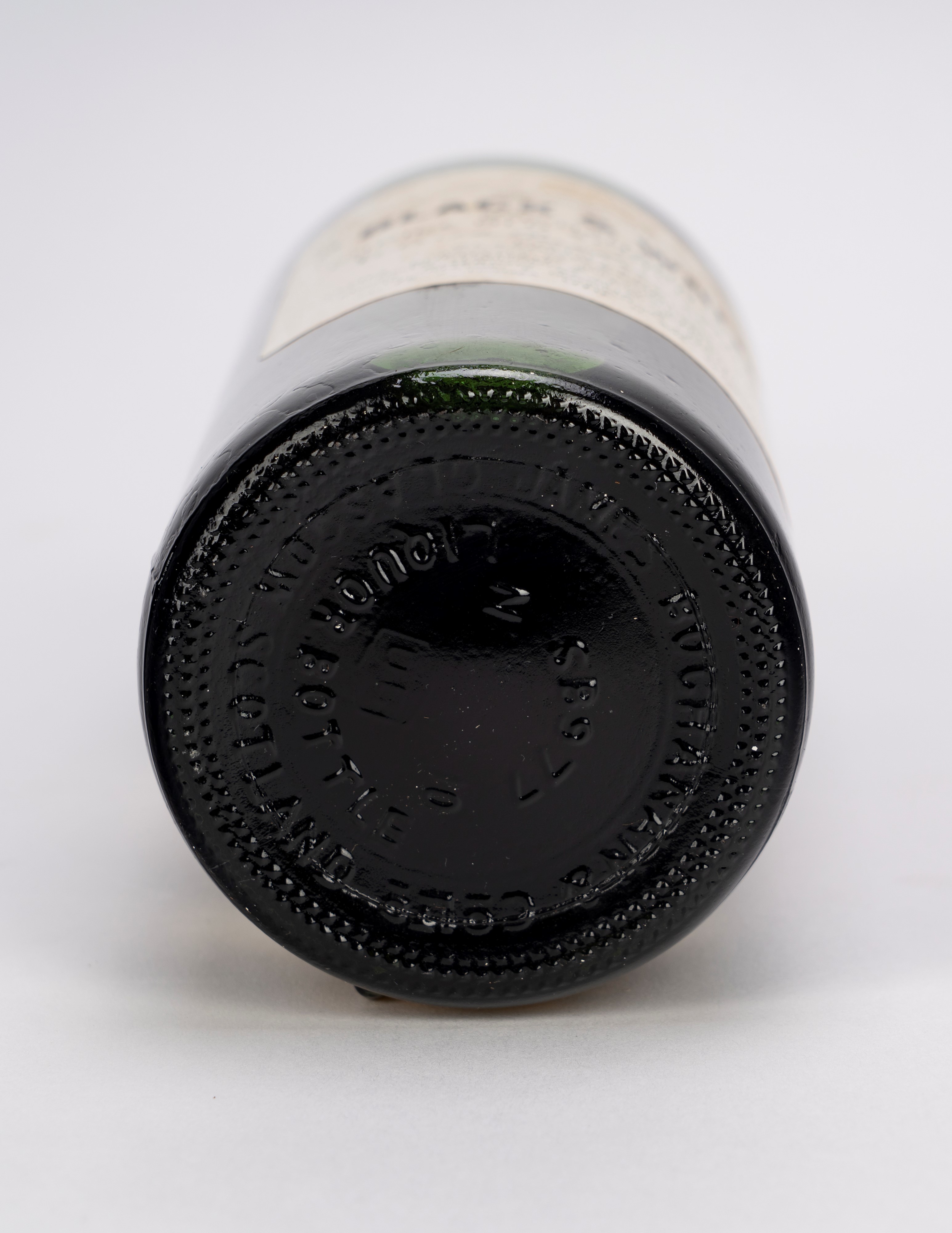 Scozia - Scotch Whisky, 1 bottiglia (Black & White)