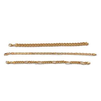 In oro giallo 18k, Tre bracciali con maglie a catena intrecciate