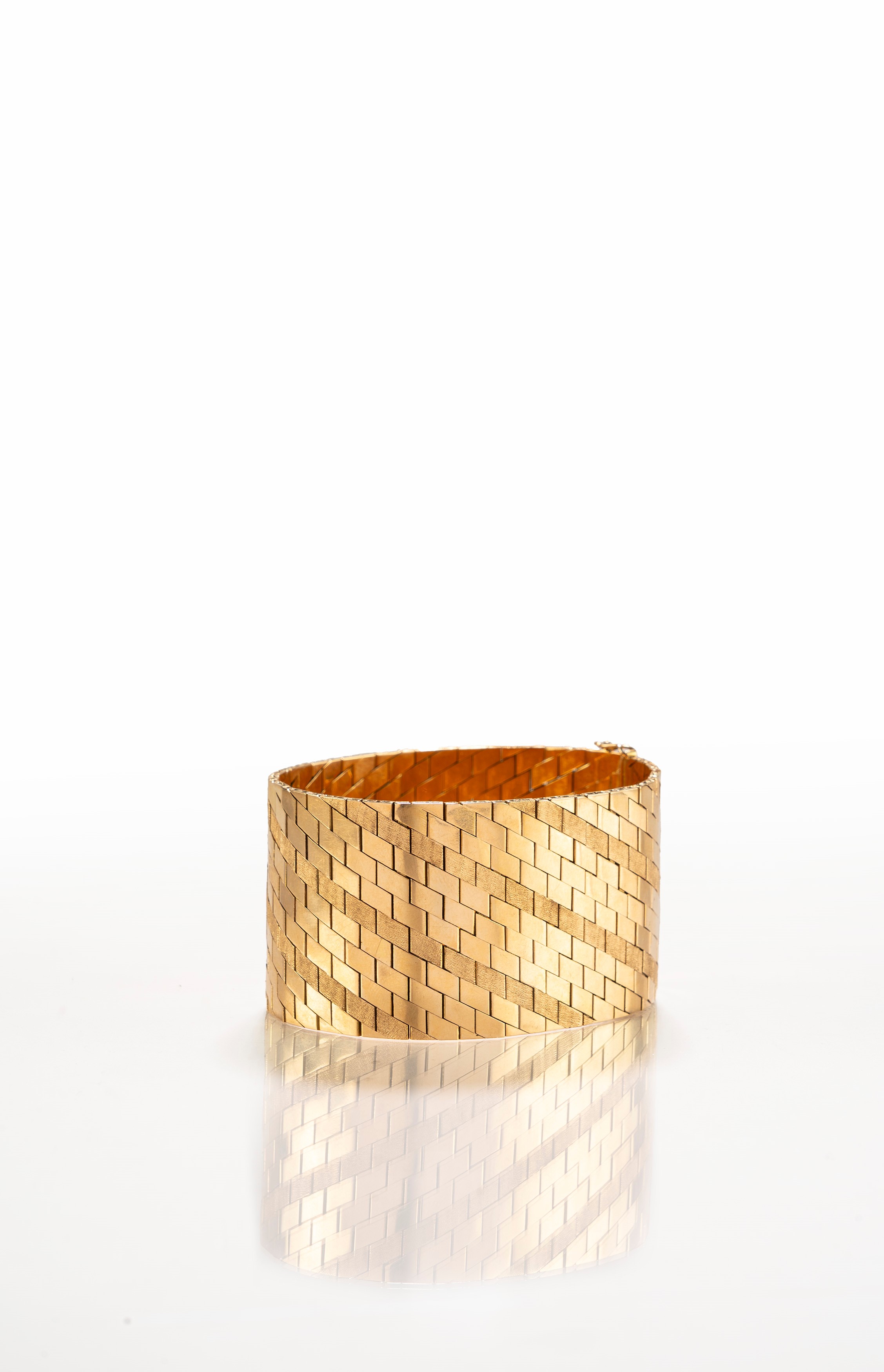 Bracciale, oro giallo 18k, a fascia con punzone del Fascio