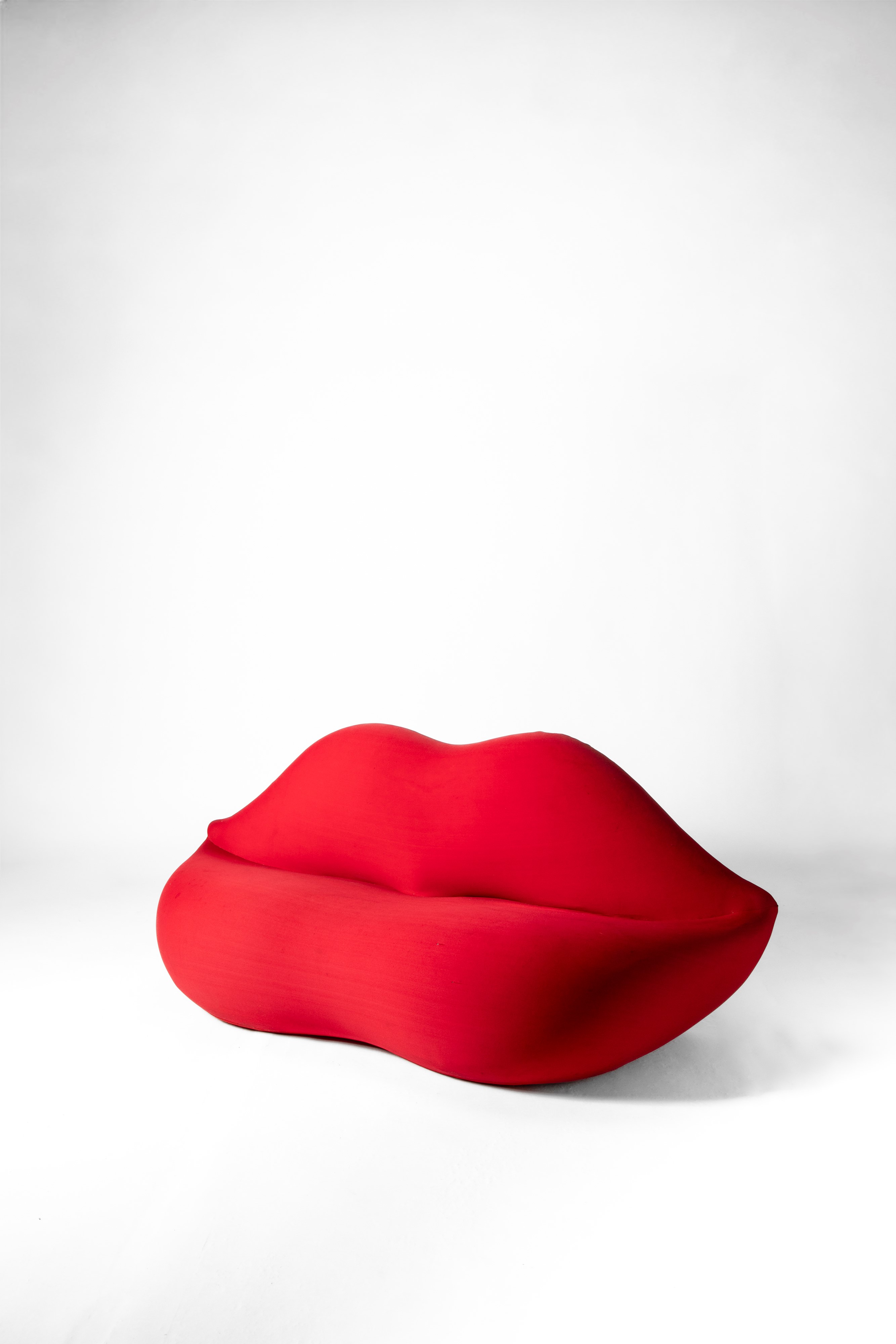 Studio 65 - Gufram, Divano modello “Bocca” (edizione limitata 1/1000, multiplo 29/1000), poliuret...