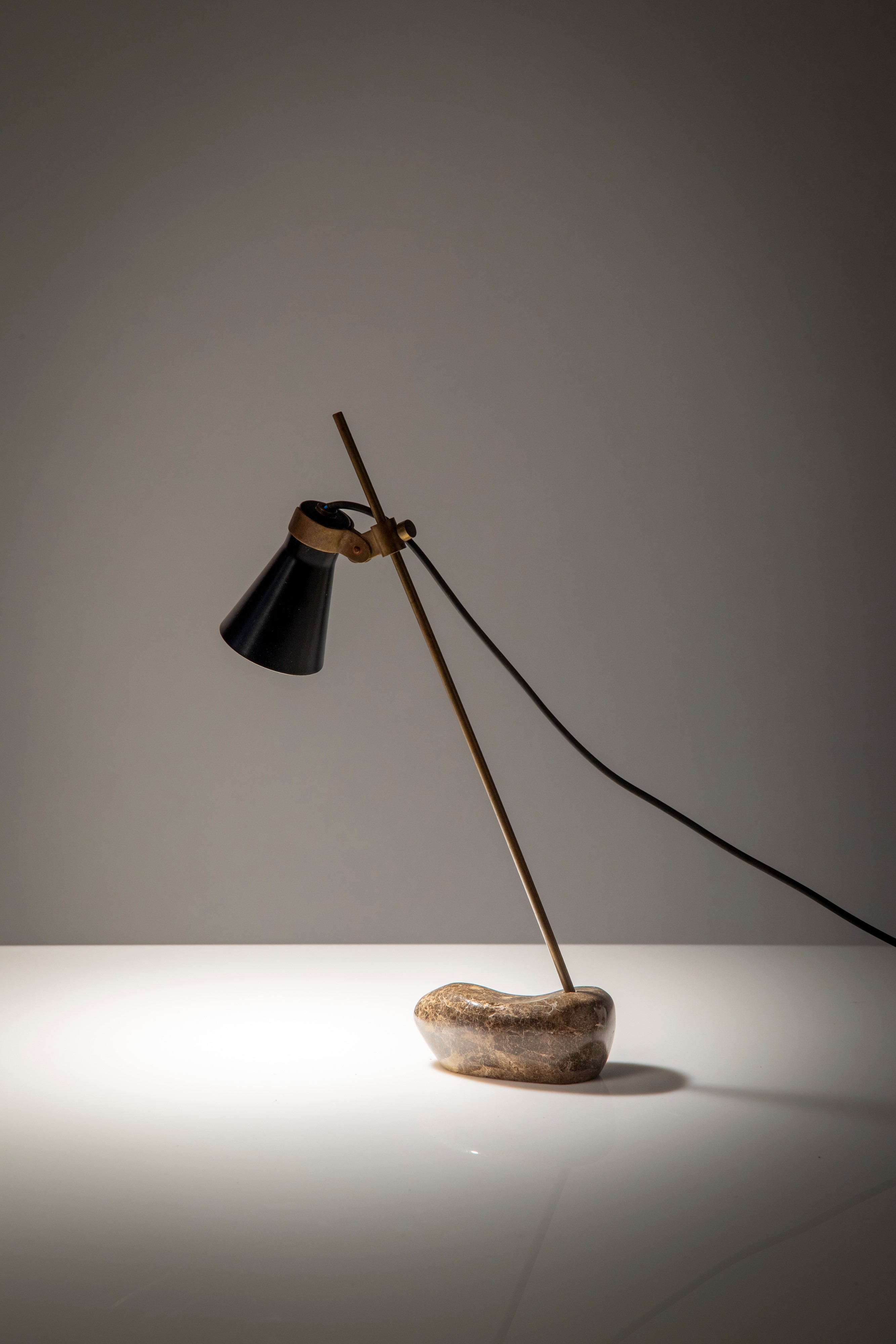 Luigi Caccia Dominioni - Lampada da tavolo regolabile “Sasso” (mod. LTA 1), 1948