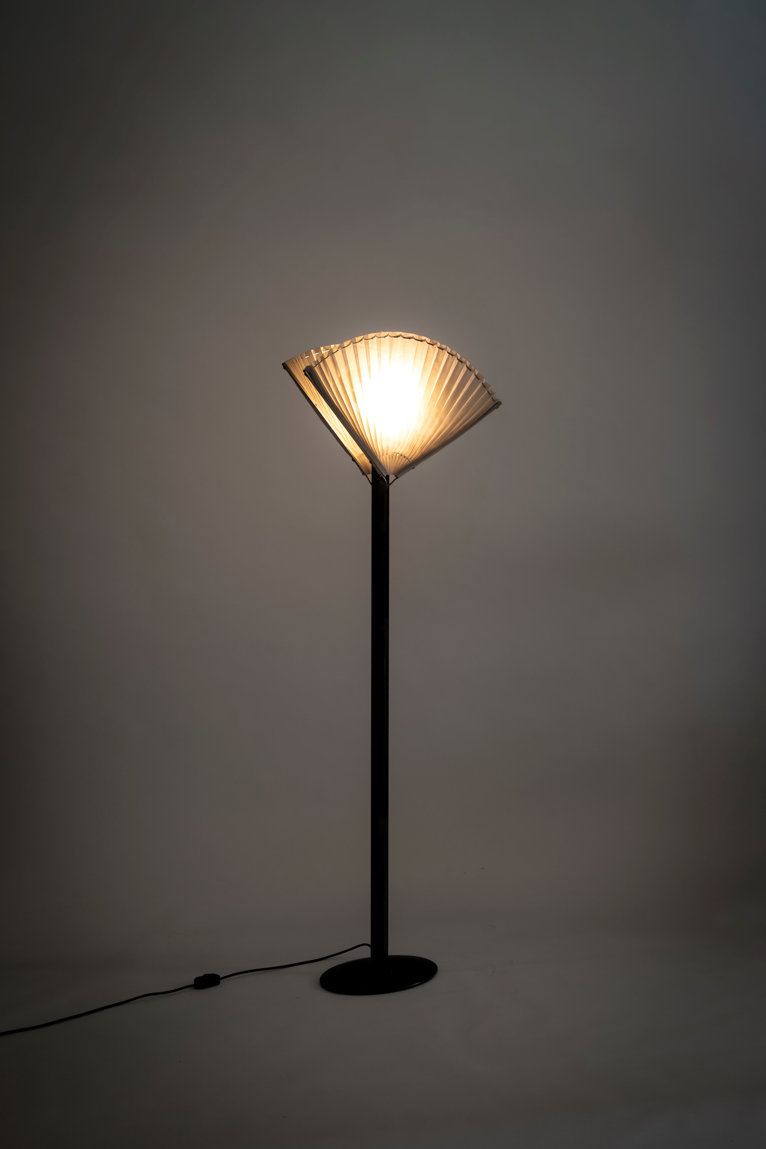 Afra e Tobia Scarpa - Flos, Lampada da terra modello “Butterfly”