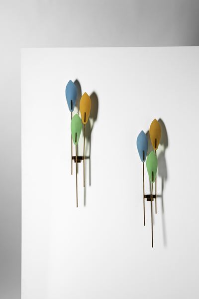 Coppia di lampade da parete, ottone e vetro acidato e curvato (1955)
