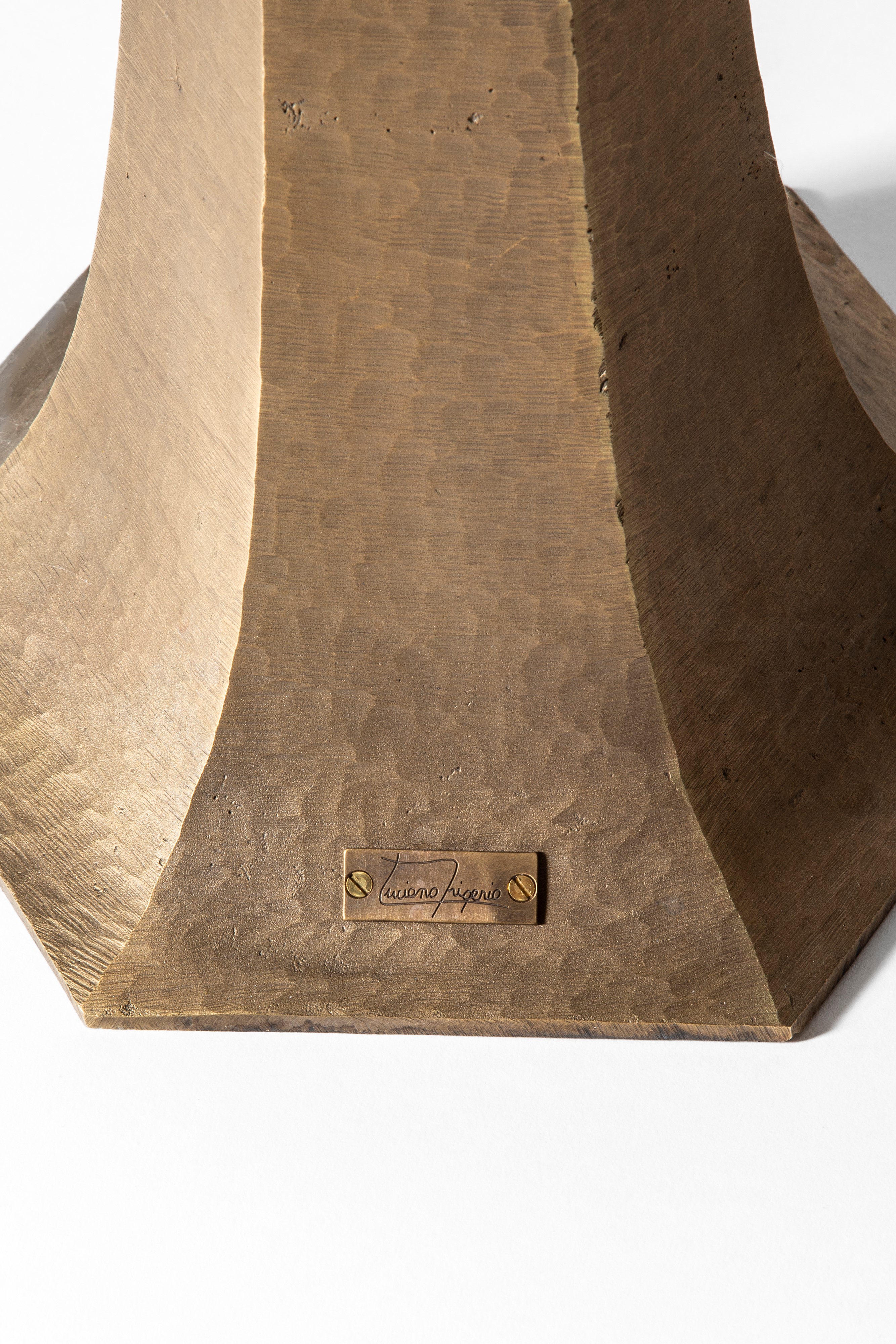 Luciano Frigerio - Side table in ottone (limited edition)