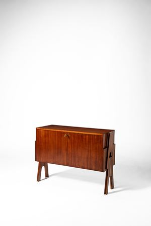 Folding door cabinet from the 'Cavalletto' series