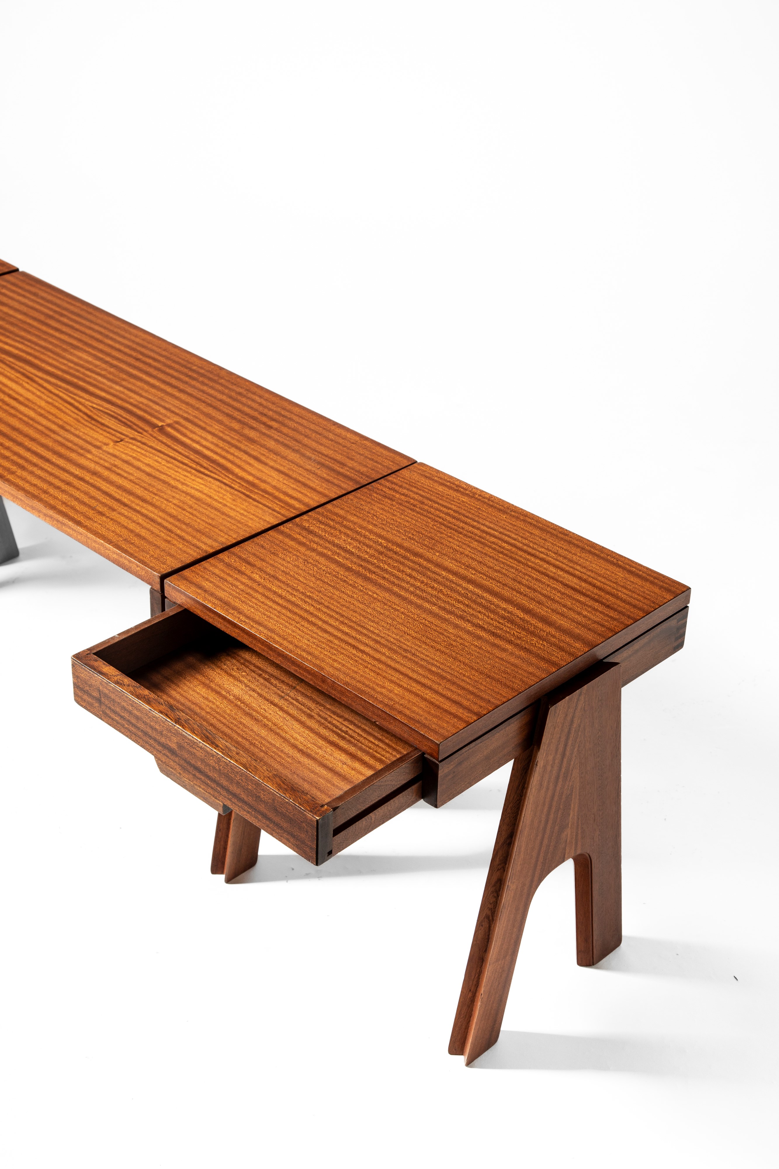Angelo Mangiarotti, Bruno Morassutti - Coppia di comodini/side table della serie “Cavalletto”