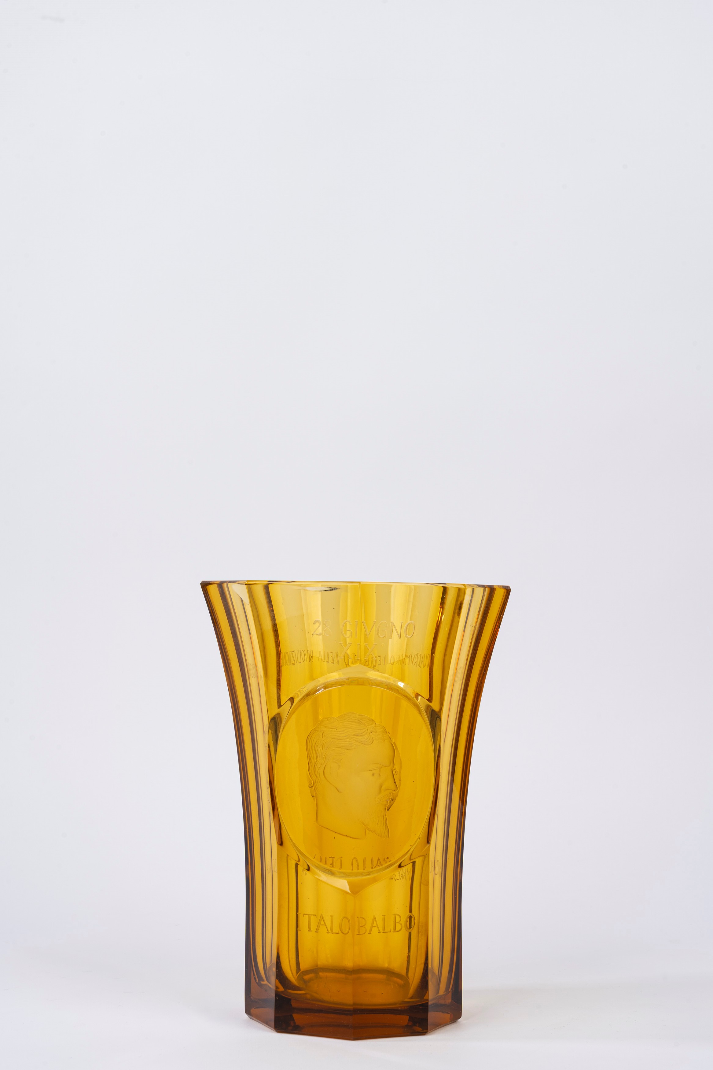 Balbo, Italo; Publio Morbiducci, Vaso commemorativo in cristallo inciso, 1941