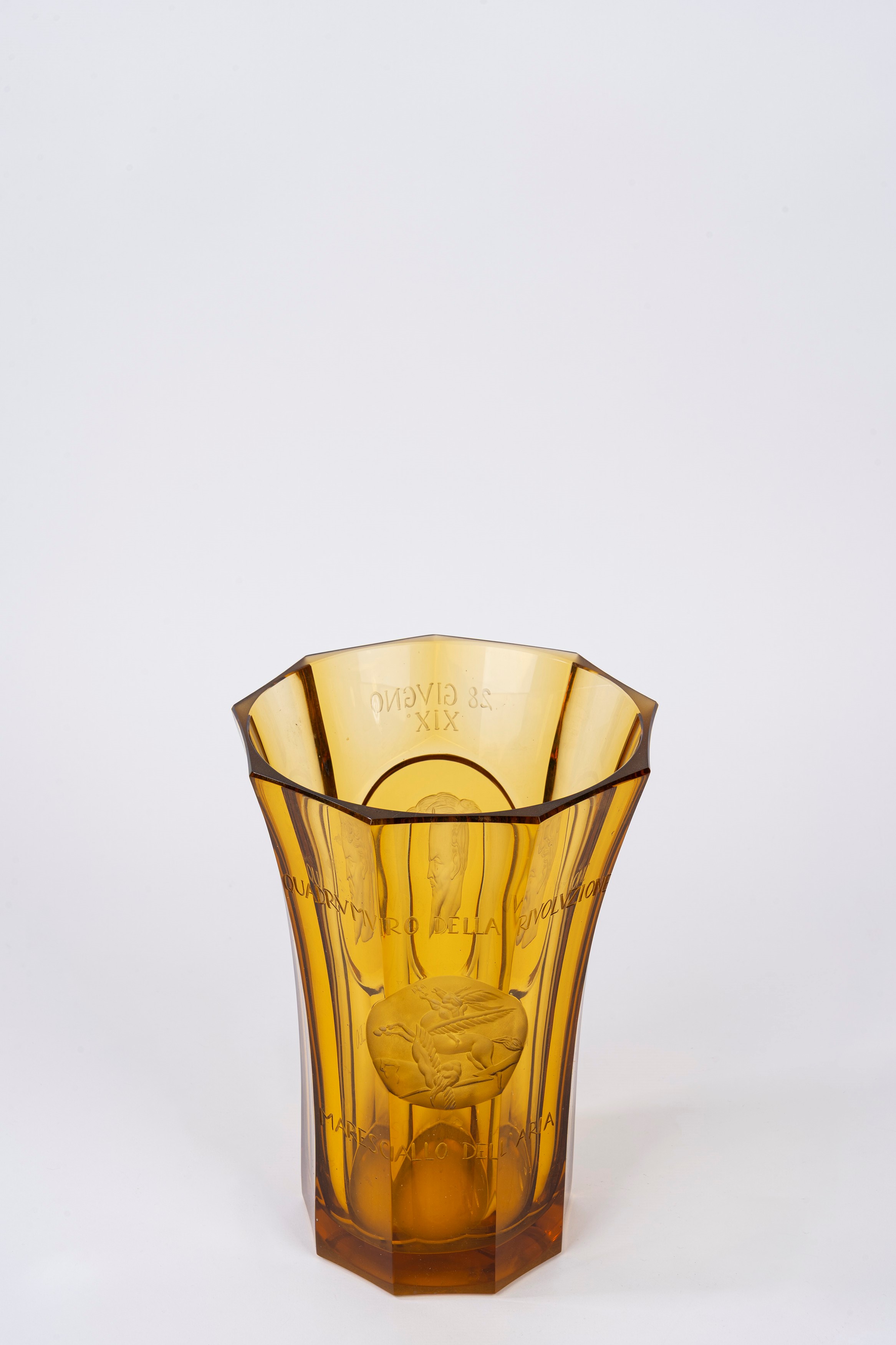 Balbo, Italo; Publio Morbiducci, Vaso commemorativo in cristallo inciso, 1941