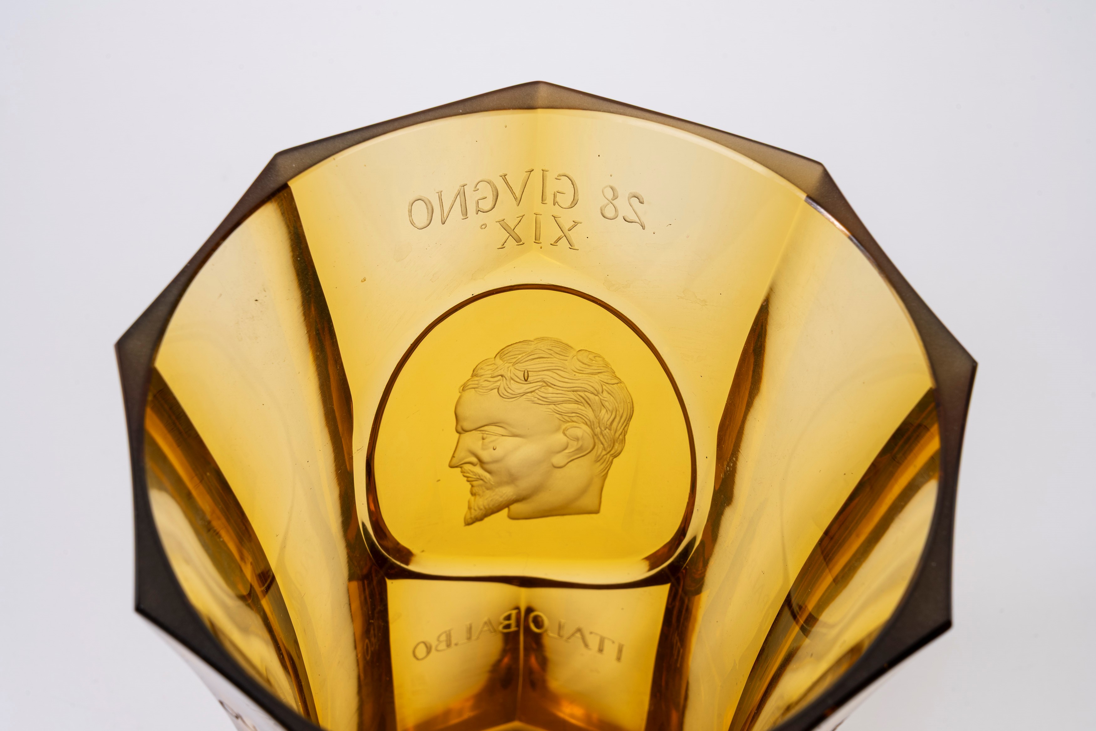 Balbo, Italo; Publio Morbiducci, Vaso commemorativo in cristallo inciso, 1941