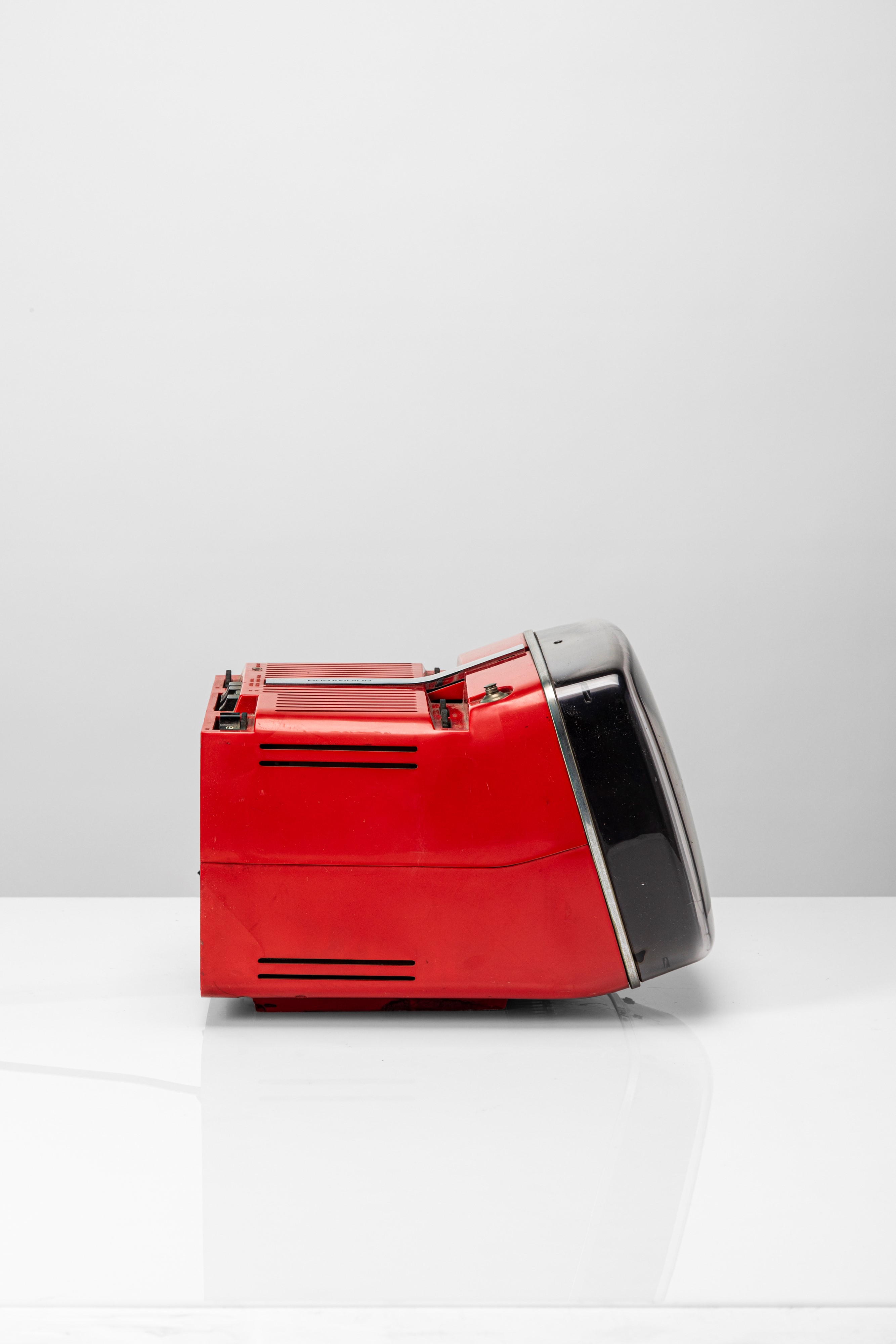 Richard Sapper e Marco Zanuso, TV portatile Brionvega modello “Algol 11”, 1964