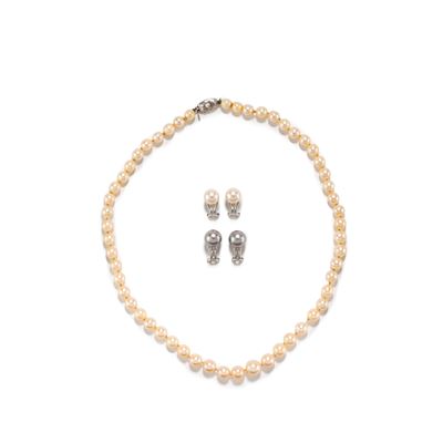 Lotto di gioielli, collana e orecchini in oro bianco 18k con perle coltivate