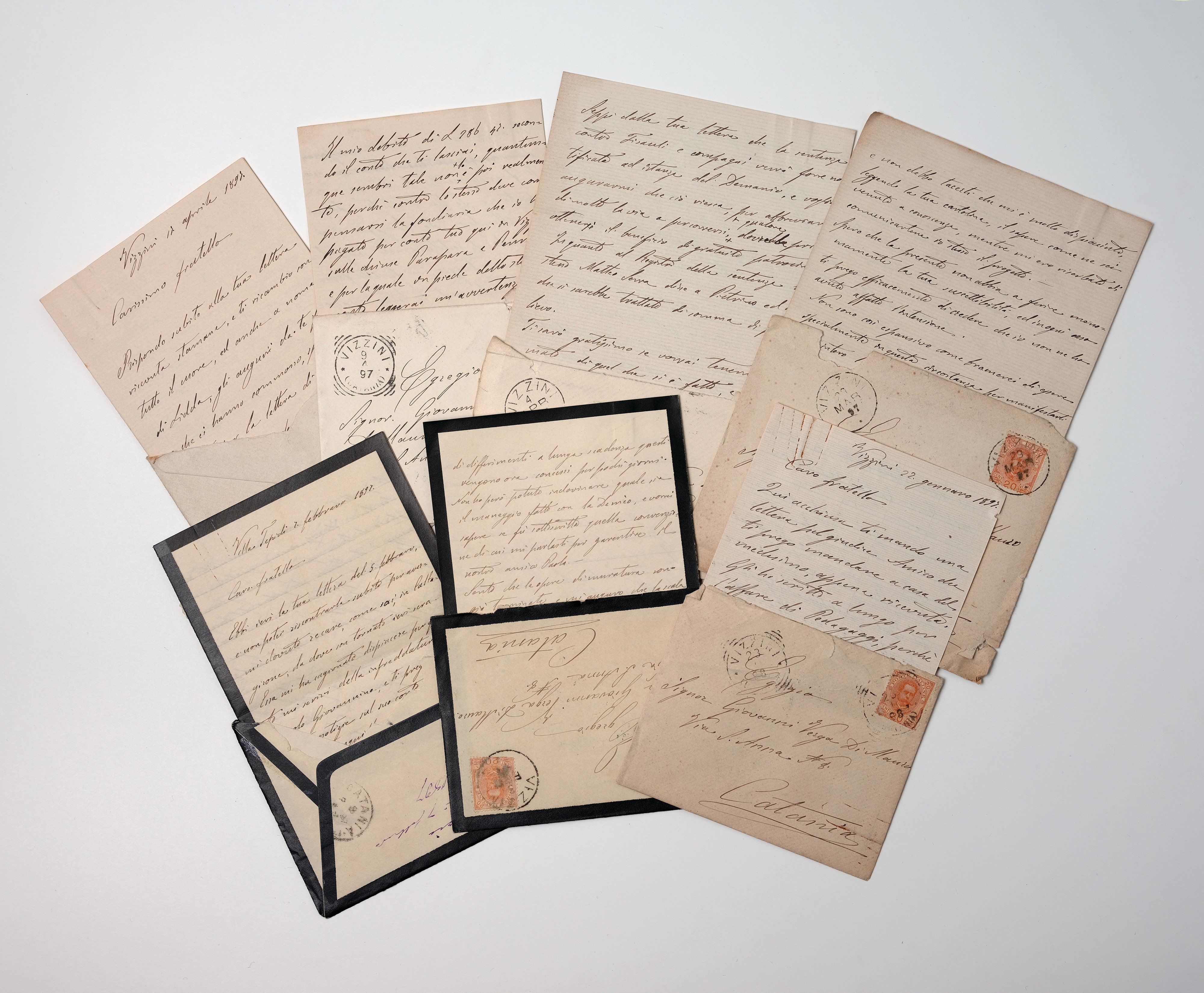 Carteggio tra lo scrittore Giovanni Verga e familiari (aa. 1881-1918)