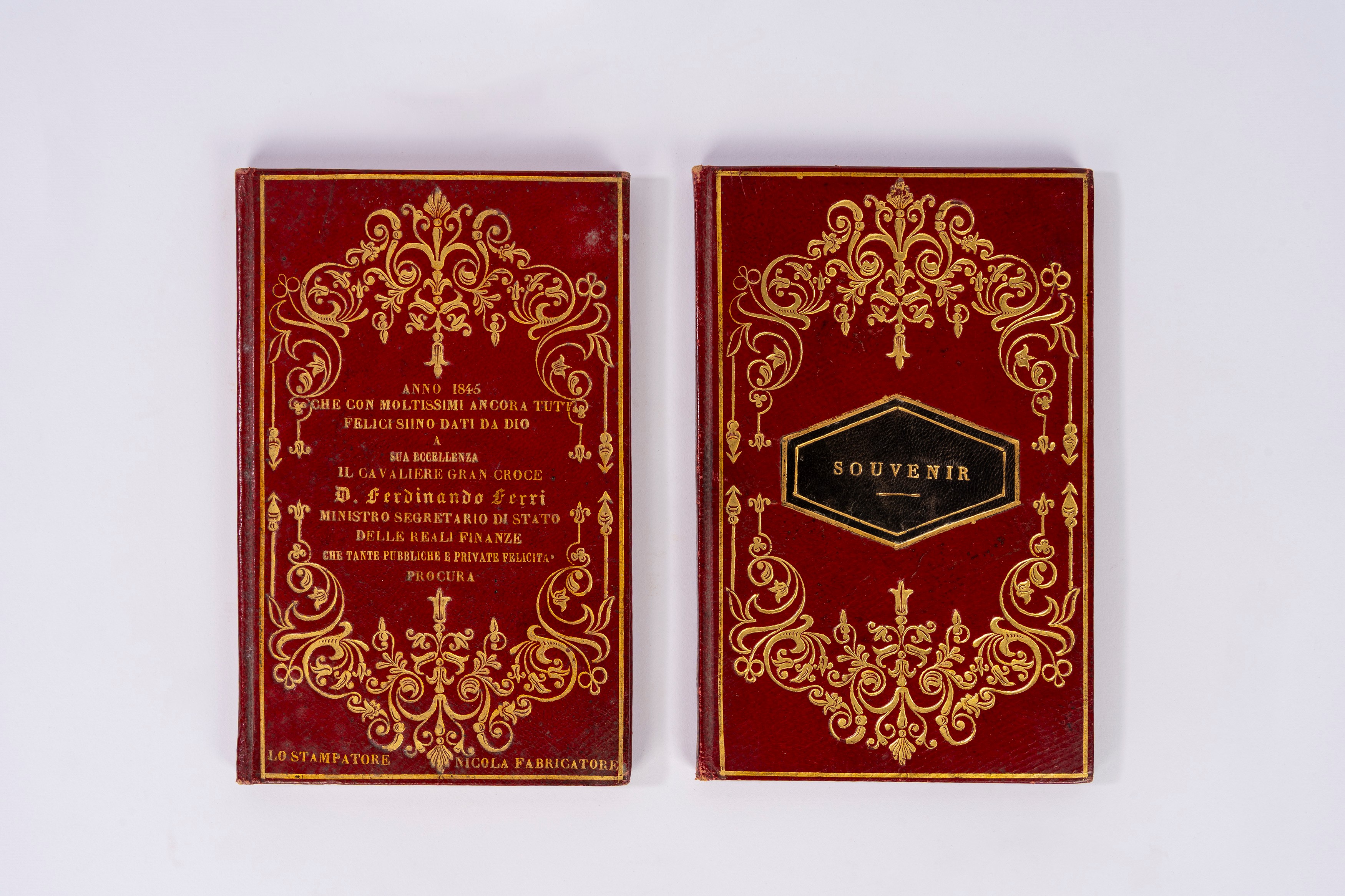 Napoli, Calendario per l’anno 1845 “Souvenir”, legatura in pieno marocchino rosso con decorazioni...
