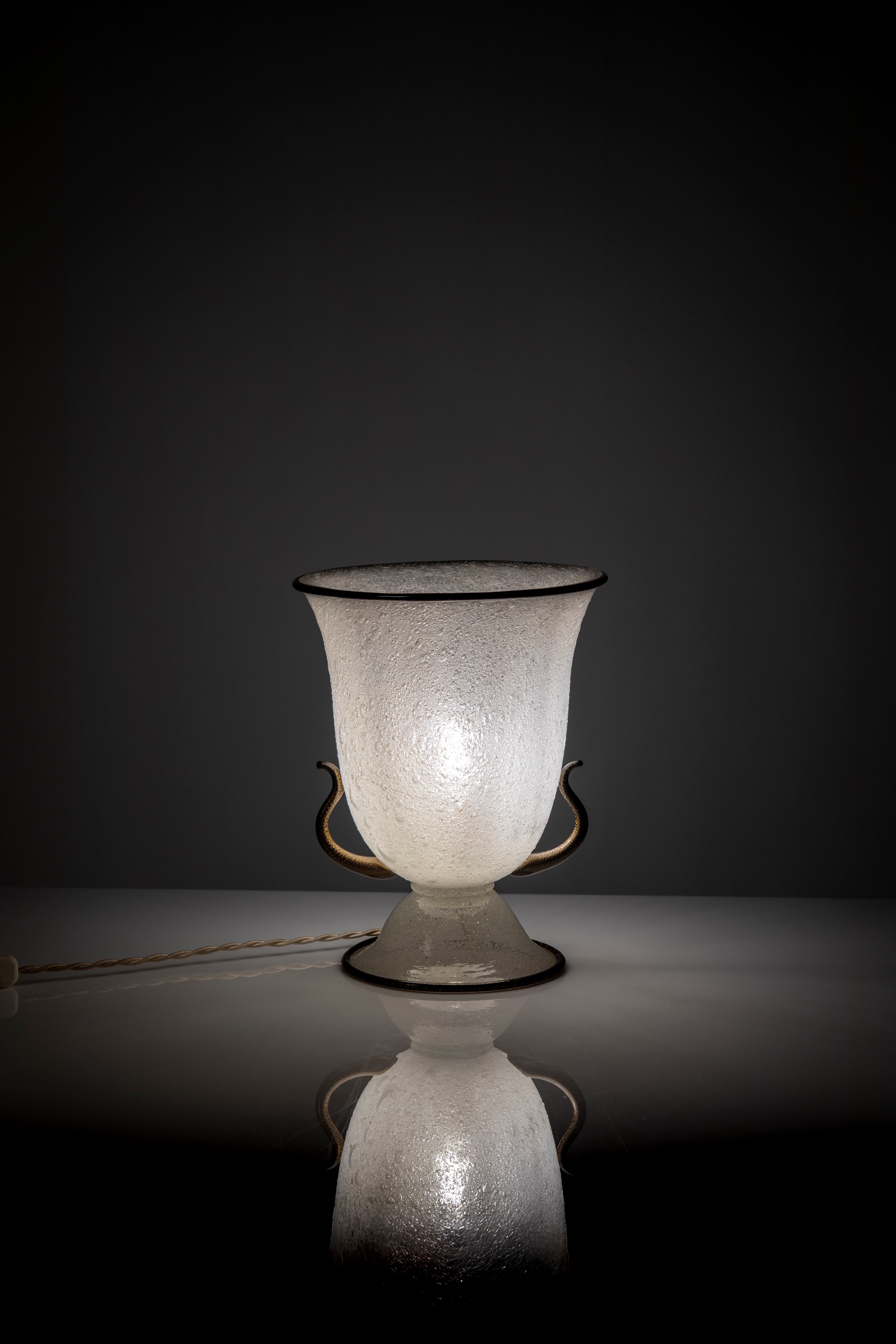 Ercole Barovier - Lampada da tavolo in vetro pulegoso con foglia d’oro (circa 1940)