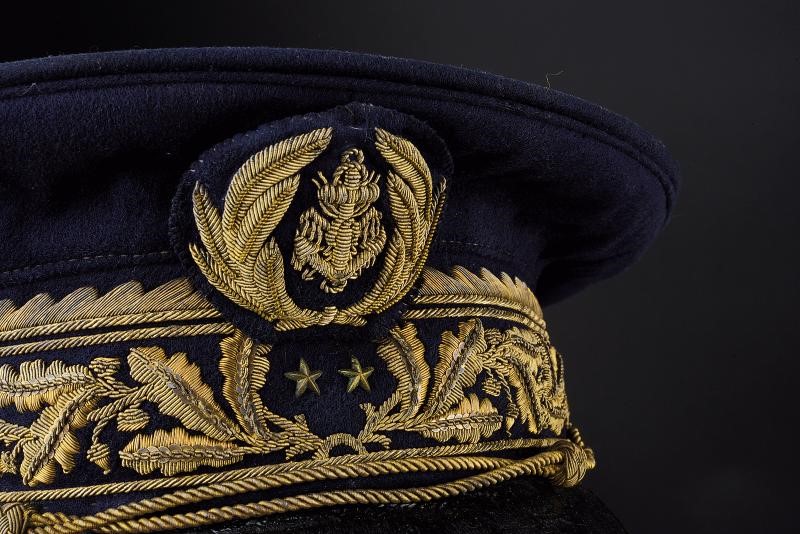 Interessante berretto da contrammiraglio