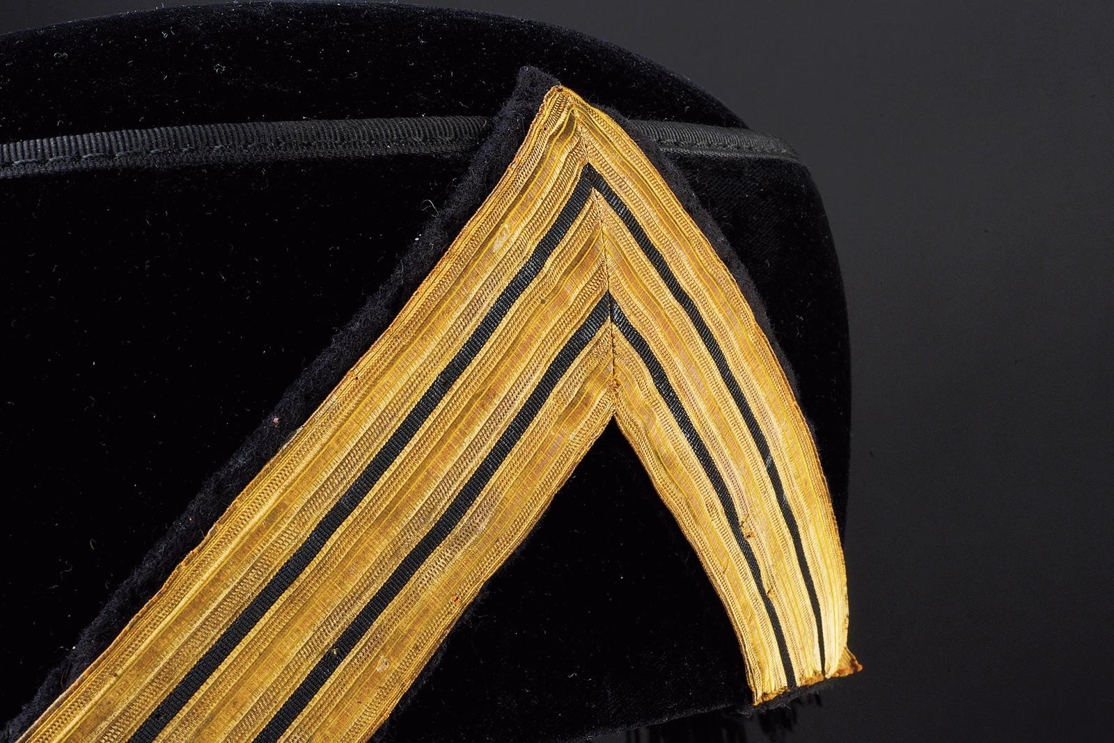 Fez colbacco per comandante dei moschettieri del Duce