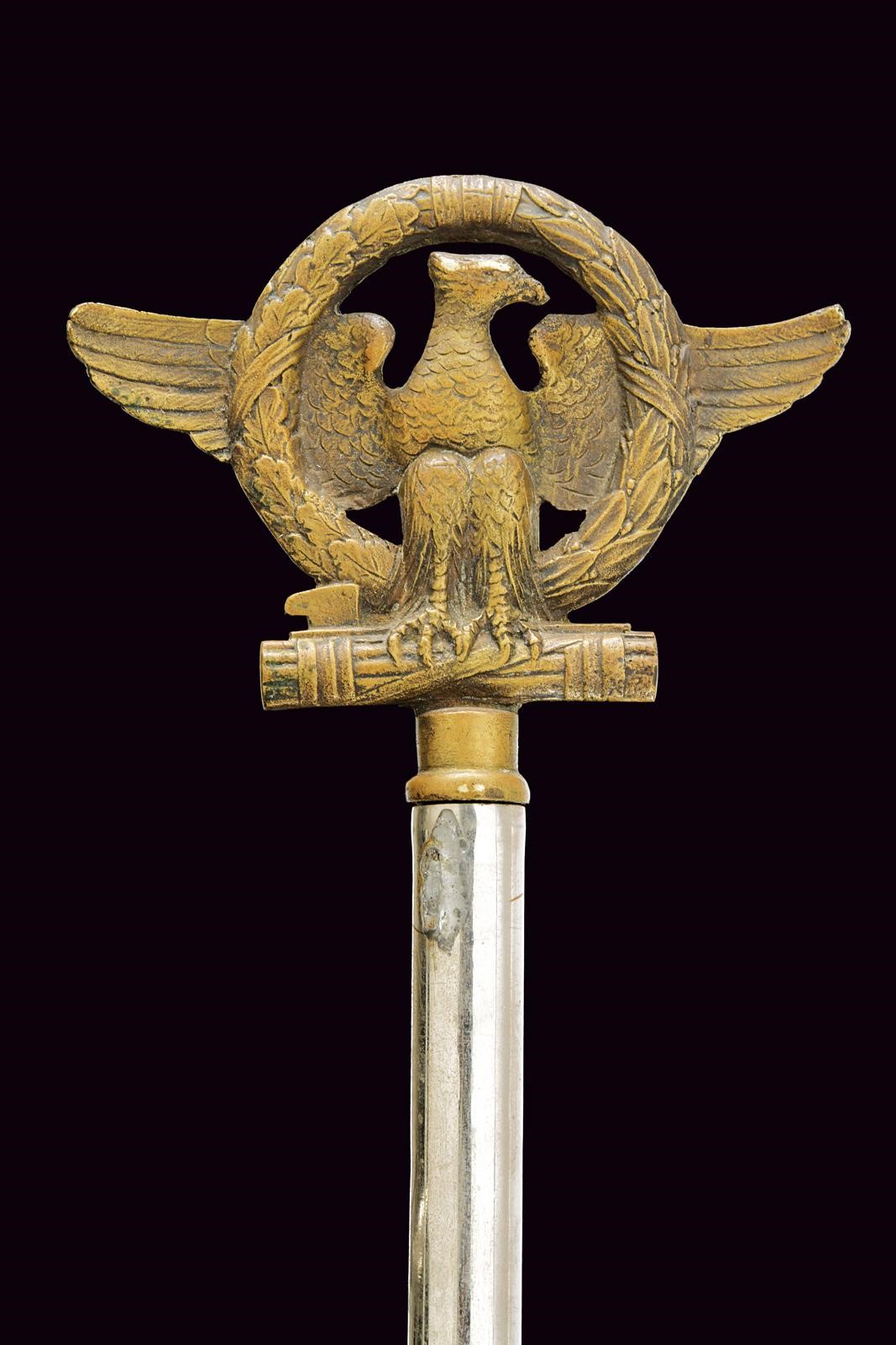 Puntale su asta per labaro della MVSN, aquila ad ali spiegate in ottone
