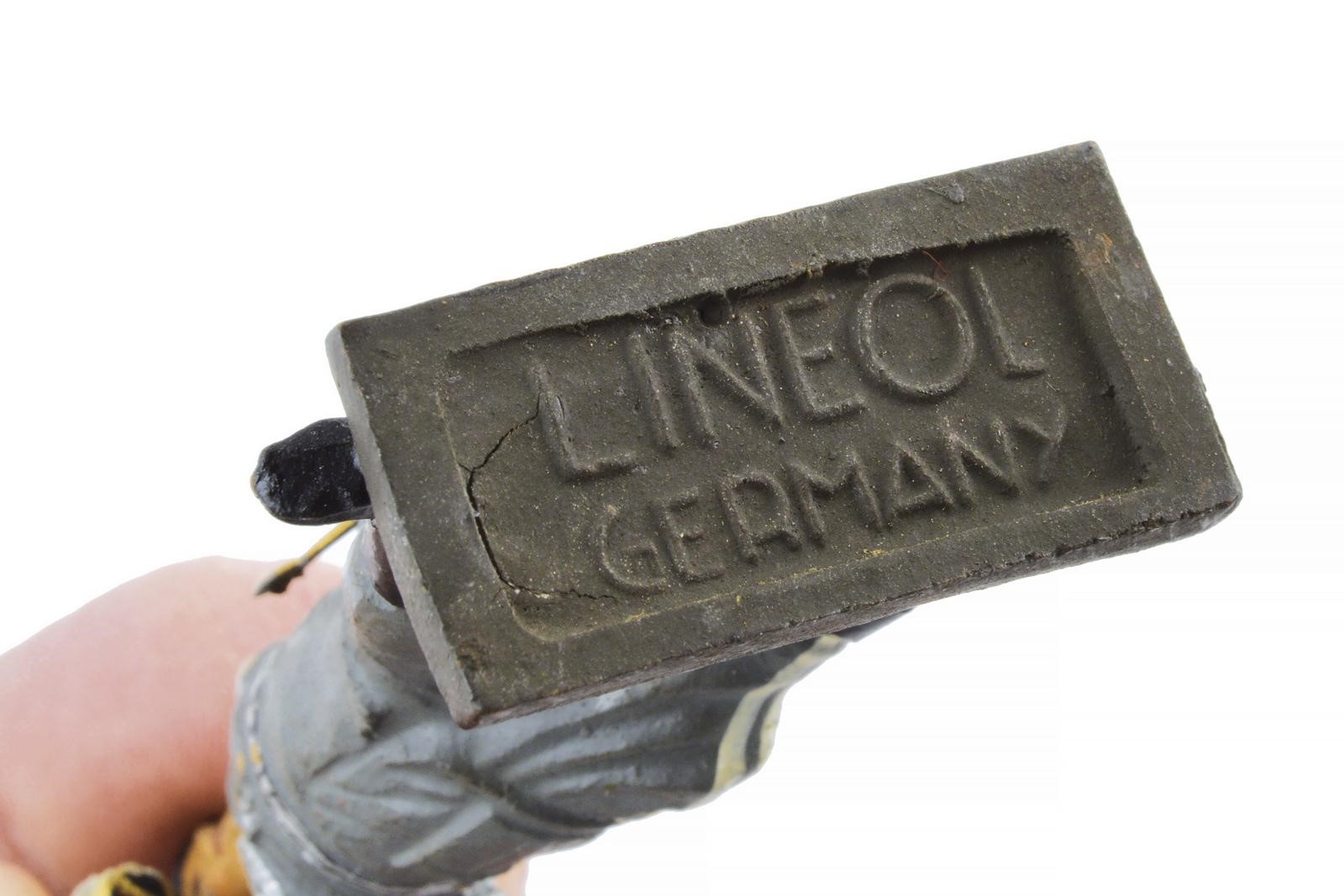 Lineol, Personaggio raffigurante Göring con bastone da Feldmaresciallo