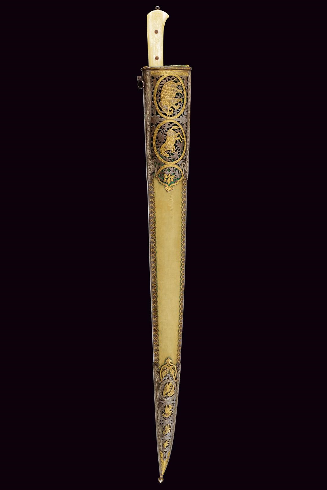 Afghanistan, Lungo coltello khyber, lama dritta e forte inciso con volute floreali (circa 1900)