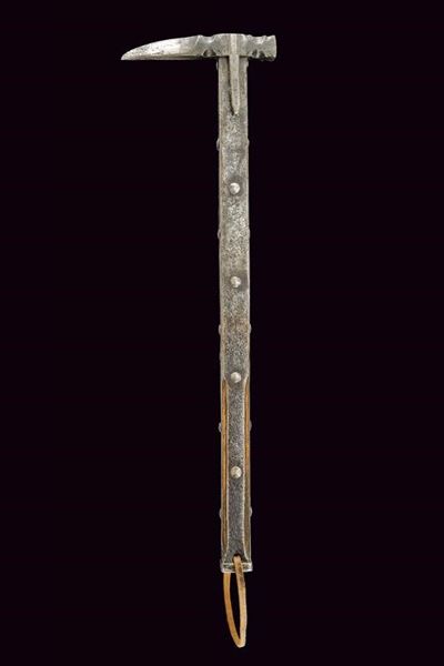Martello da guerra XVI secolo, ferro e legno, con gancio da cintura