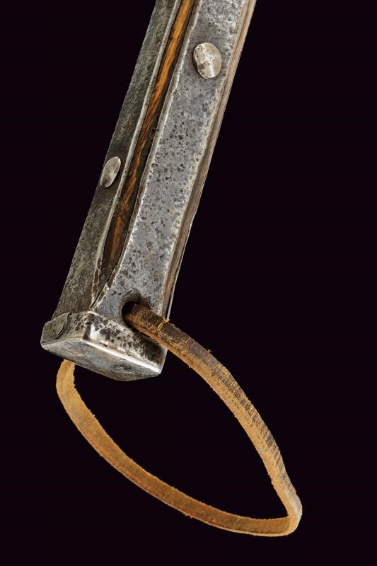 Martello da guerra XVI secolo, ferro e legno, con gancio da cintura