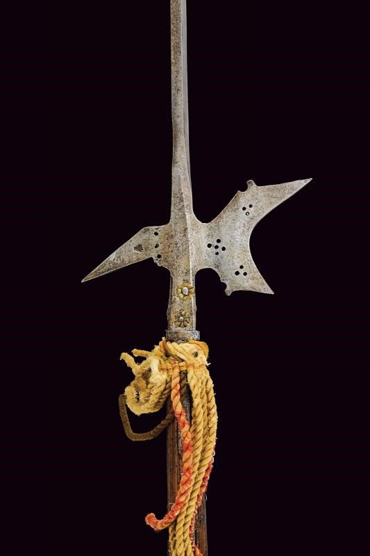 Militaria: Alabarda, ferro e asta lignea, circa 1600
