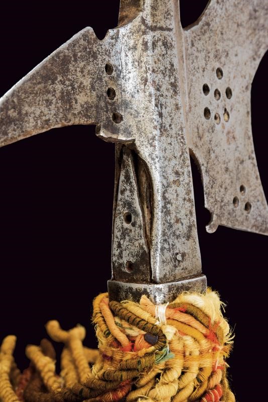 Alabarda stiriana, ferro e asta lignea, fine del XVI secolo