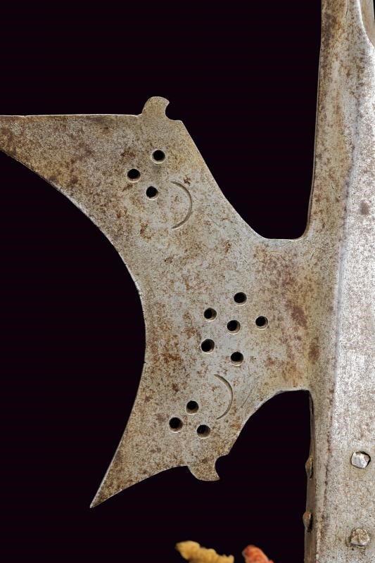 Armaio austriaco (timbro presente), Alabarda stiriana, ferro con cuspide a quadrello e scure inca...